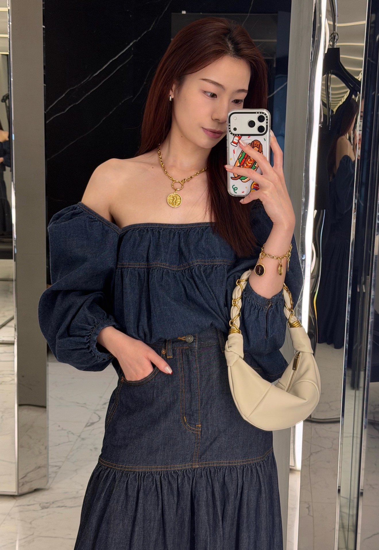 NO:910579,[Love] New style [Love]!  The latest SLP 26NEW one-line collar puff sleeve denim top. Size XS SML.,, loro piana,19860909[爱心]新款[爱心]！最新SLP 26NEW 一字领泡泡袖牛仔上衣.尺码XS SML.,,loro piana,,Women's clothing