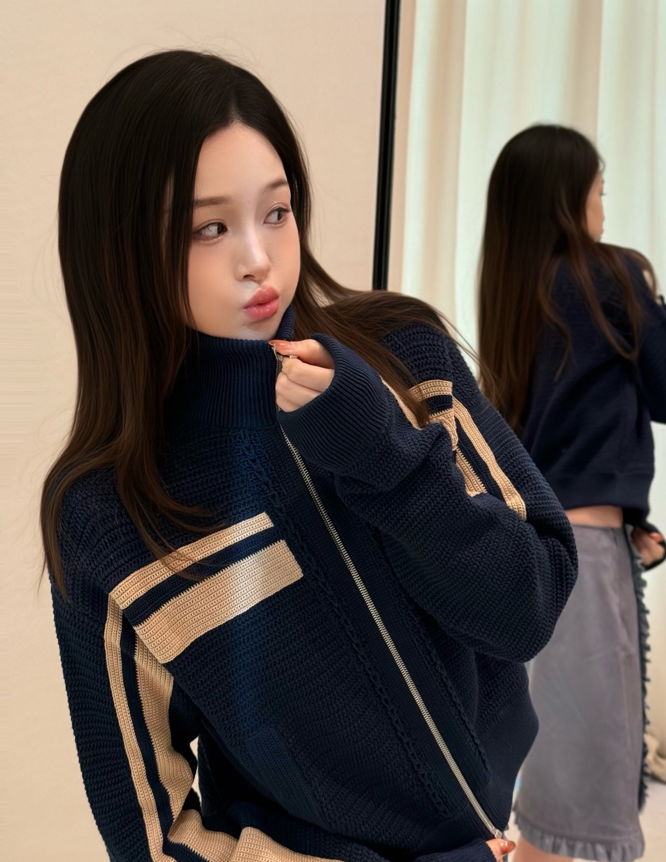NO:909352,[Love] New style [Love]! The latest MIU 26NEW retro embroidered stand collar colorblock knitted cardigan jacket. Size SML.,,miumiu,jackets & coats,19860909[爱心]新款[爱心]!最新MIU 26NEW 复古刺绣立领拼色针织开衫外套.尺码SML.,,miumiu,jackets & coats,,Women's clothing