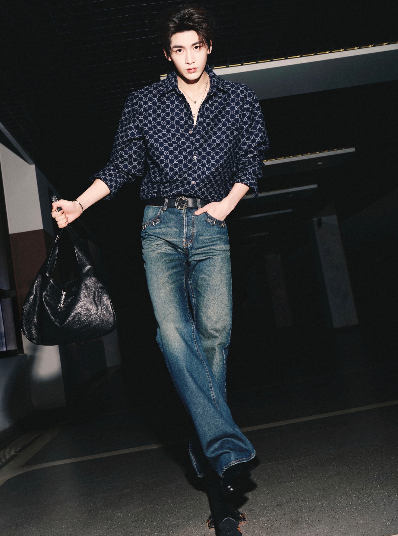 NO:922825,[Love] New style [Love]!  The latest GU 26NEW horsebit distressed denim straight trousers. Size XS SML.,,19860909[爱心]新款[爱心]！最新GU 26NEW 马衔扣做旧牛仔直筒长裤.尺码XS SML.,,,Women's clothing