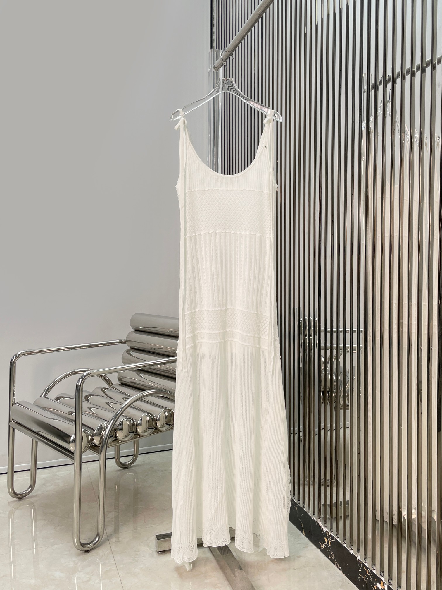 NO:924158,[Love] New style [Love]!  The latest D 26NEW shoulder strap hollow knitted suspender long skirt. Size SML.,,skirts,19860909[爱心]新款[爱心]！最新D 26NEW 肩带系绳镂空针织吊带长裙.尺码SML.,,skirts,,Women's clothing