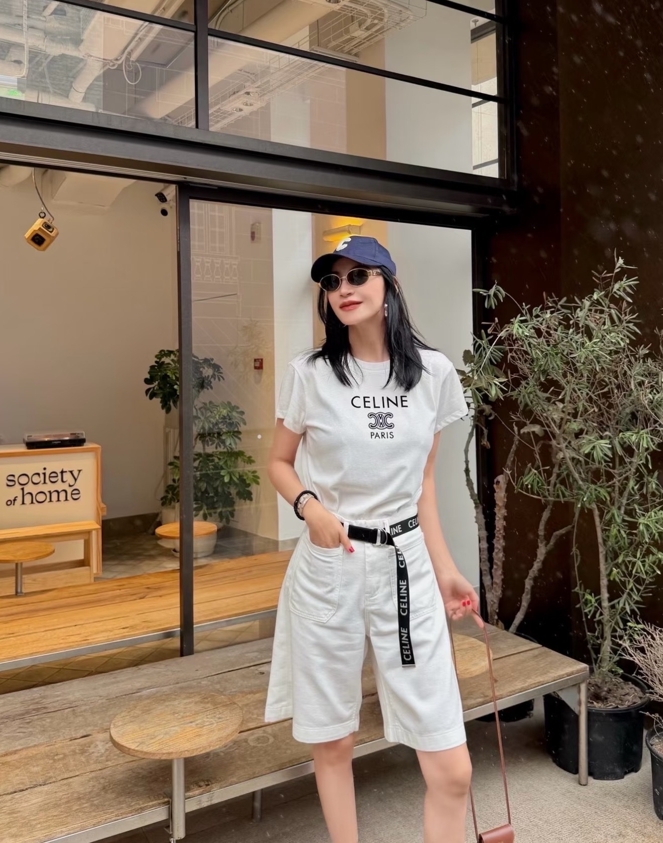 NO:932478,[Love] New style [Love]!  The latest CE 26NEW Arc de Triomphe logo embroidered pocket white cow pants. Size XS SML.,,19860909[爱心]新款[爱心]！最新CE 26NEW 凯旋门徽标刺绣口袋白牛五分裤.尺码XS SML.,,,Women's clothing