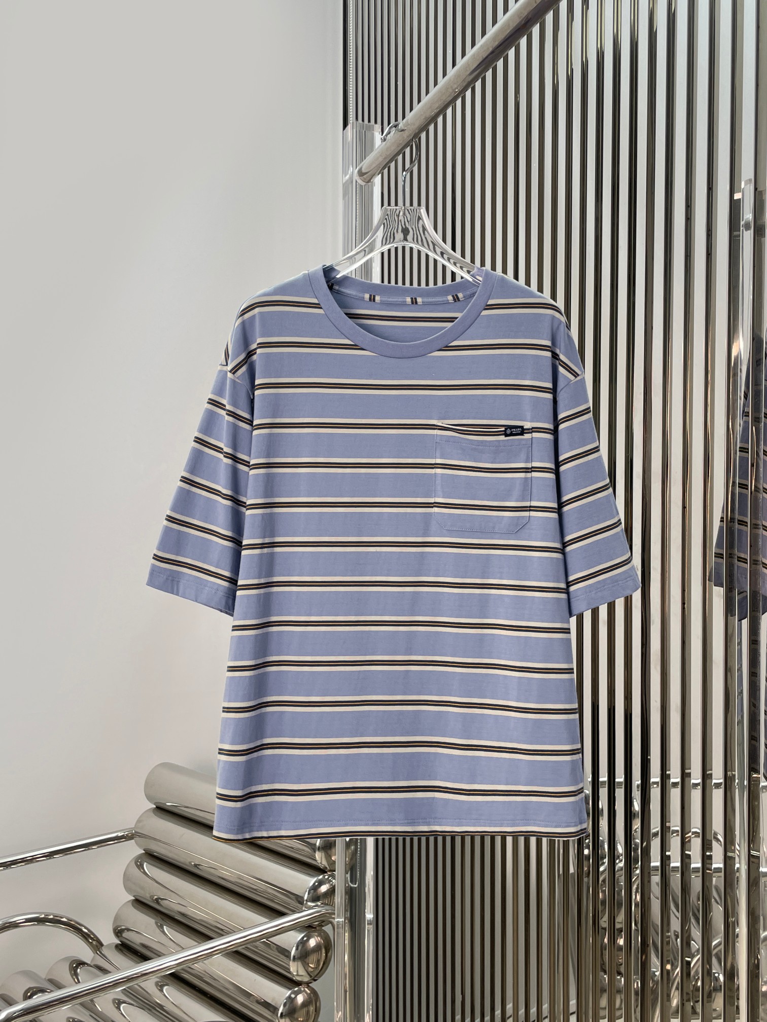 NO:932484,[Love] New style [Love]!  The latest PR 26NEW color block striped pocket short-sleeved T-shirt top. Size XS SML.,,T-shirt,tees,t-shirt,19860909[爱心]新款[爱心]！最新PR 26NEW 拼色条纹口袋短袖T恤上衣.尺码XS SML.,,T-shirt,tees，t-shirt,,Women's clothing