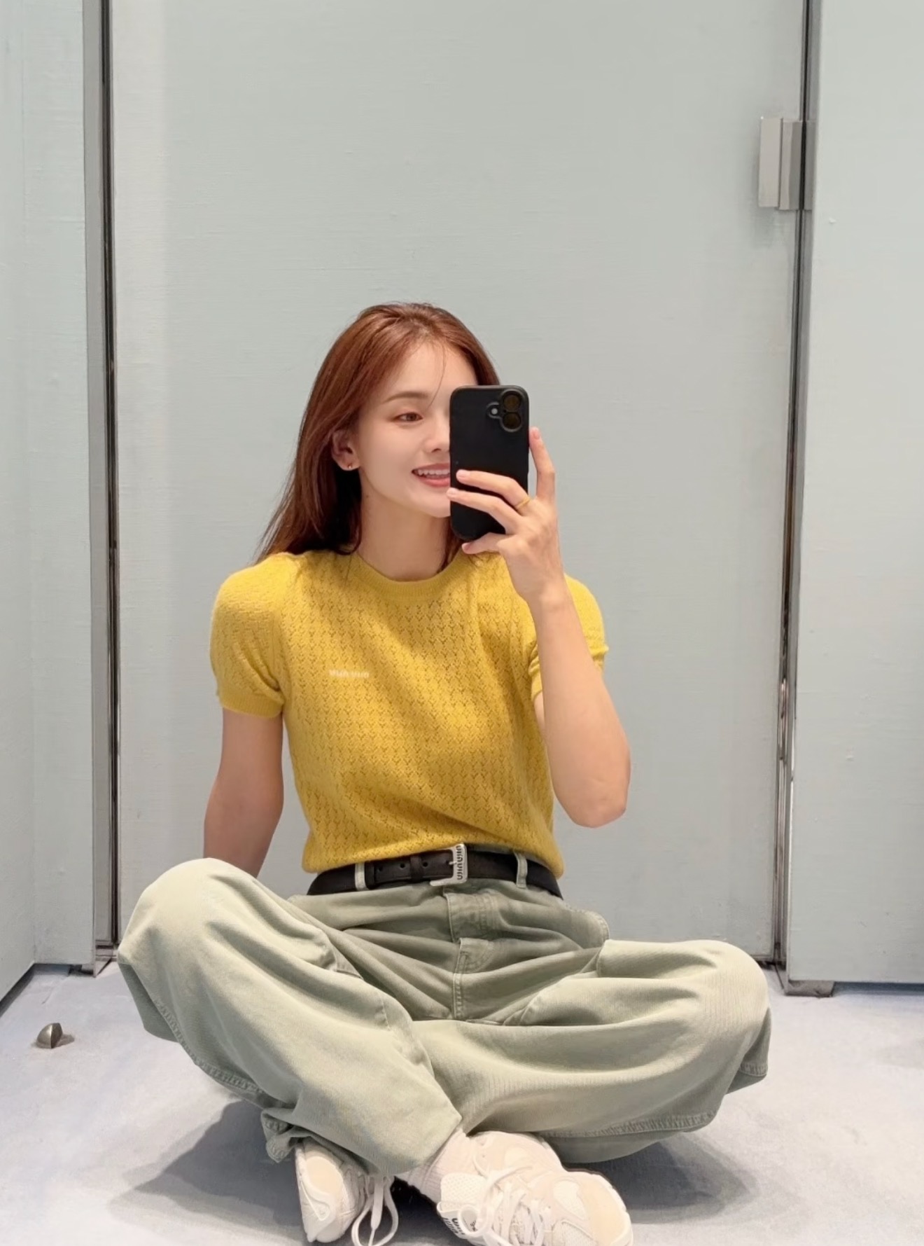 NO:952552,[Love] New style [Love]! The latest MIU 26NEW letter embroidered hollow short-sleeved knitted top. Size SML.,,miumiu,T-shirt,19860909[爱心]新款[爱心]!最新MIU 26NEW 字母刺绣镂空短袖针织上衣.尺码SML.,,miumiu,T-shirt,,Women's clothing
