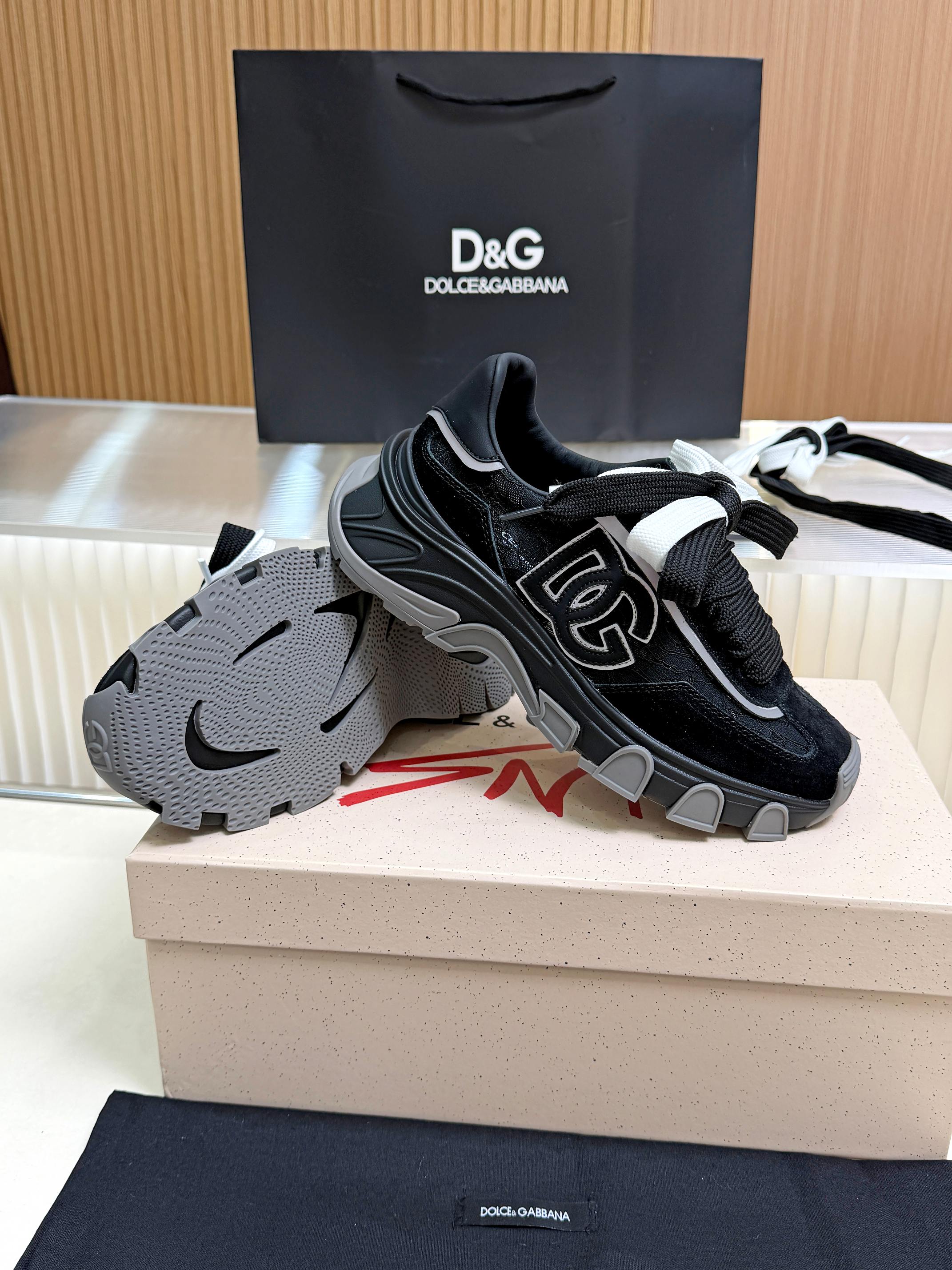 D&G Black DG Logo Chunky Dad Sneakers