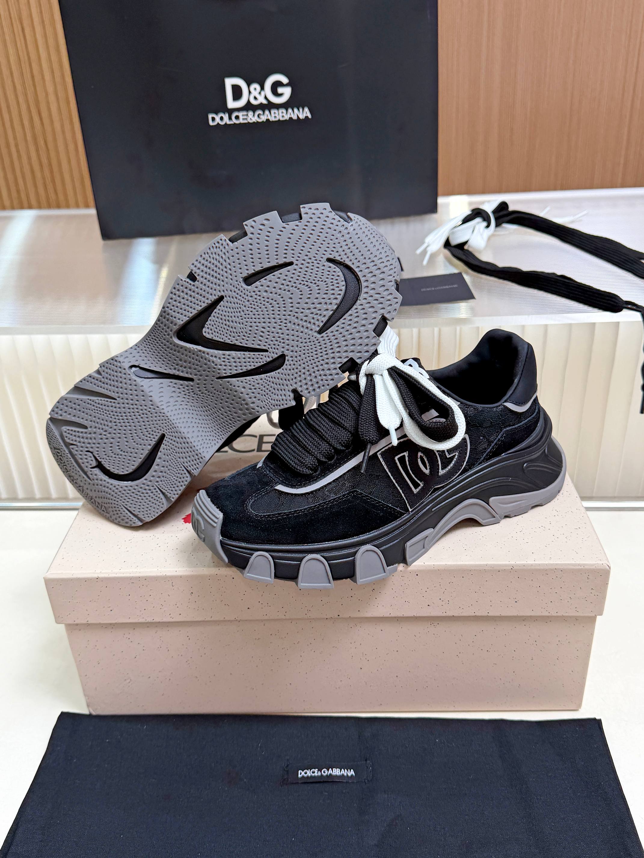 D&G Black DG Logo Chunky Dad Sneakers
