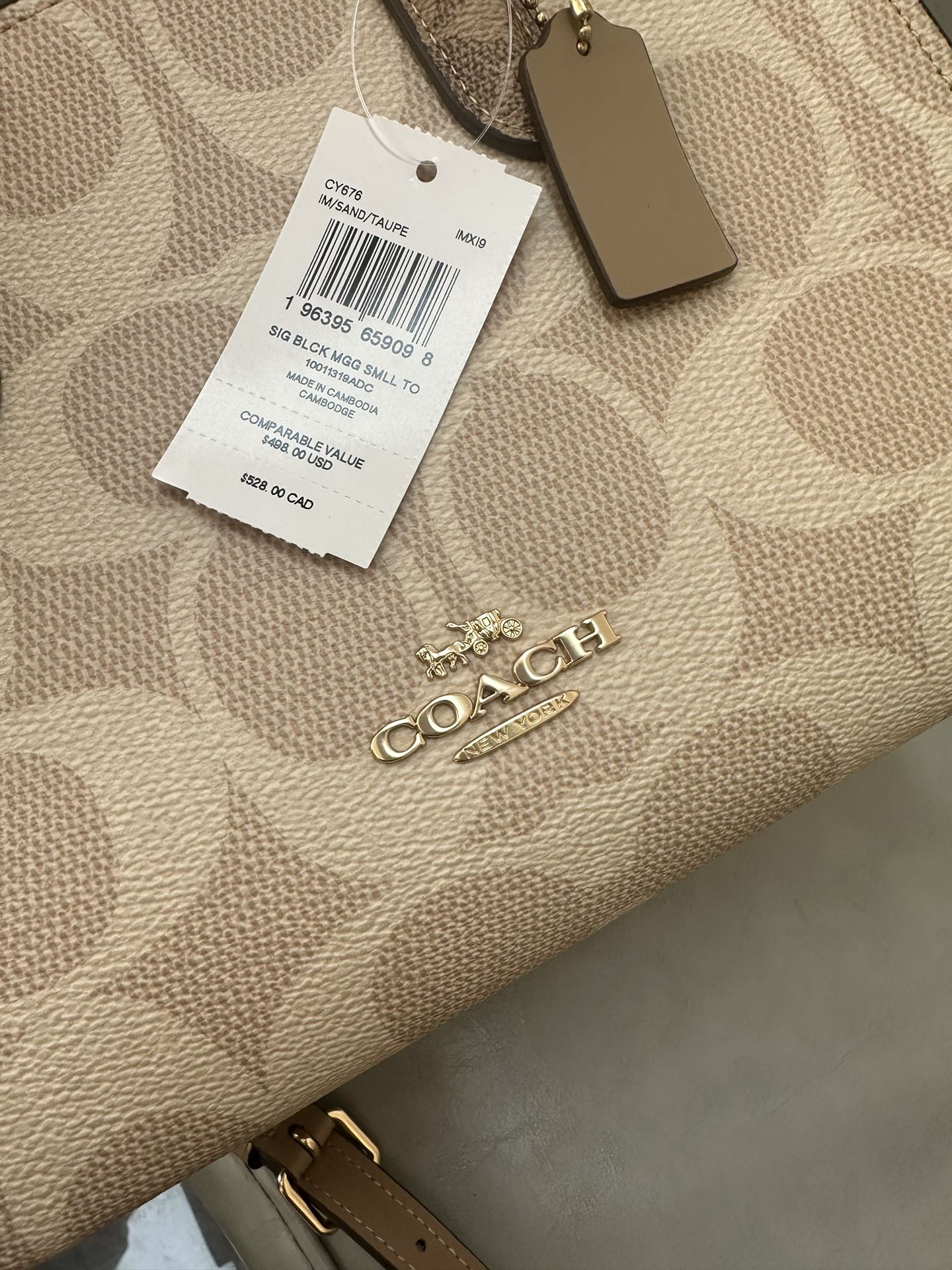 Coach ～纯原Coach蔻驰 CY676 Maggie系列 代购级最新款托特包 老花料搭配牛皮材质