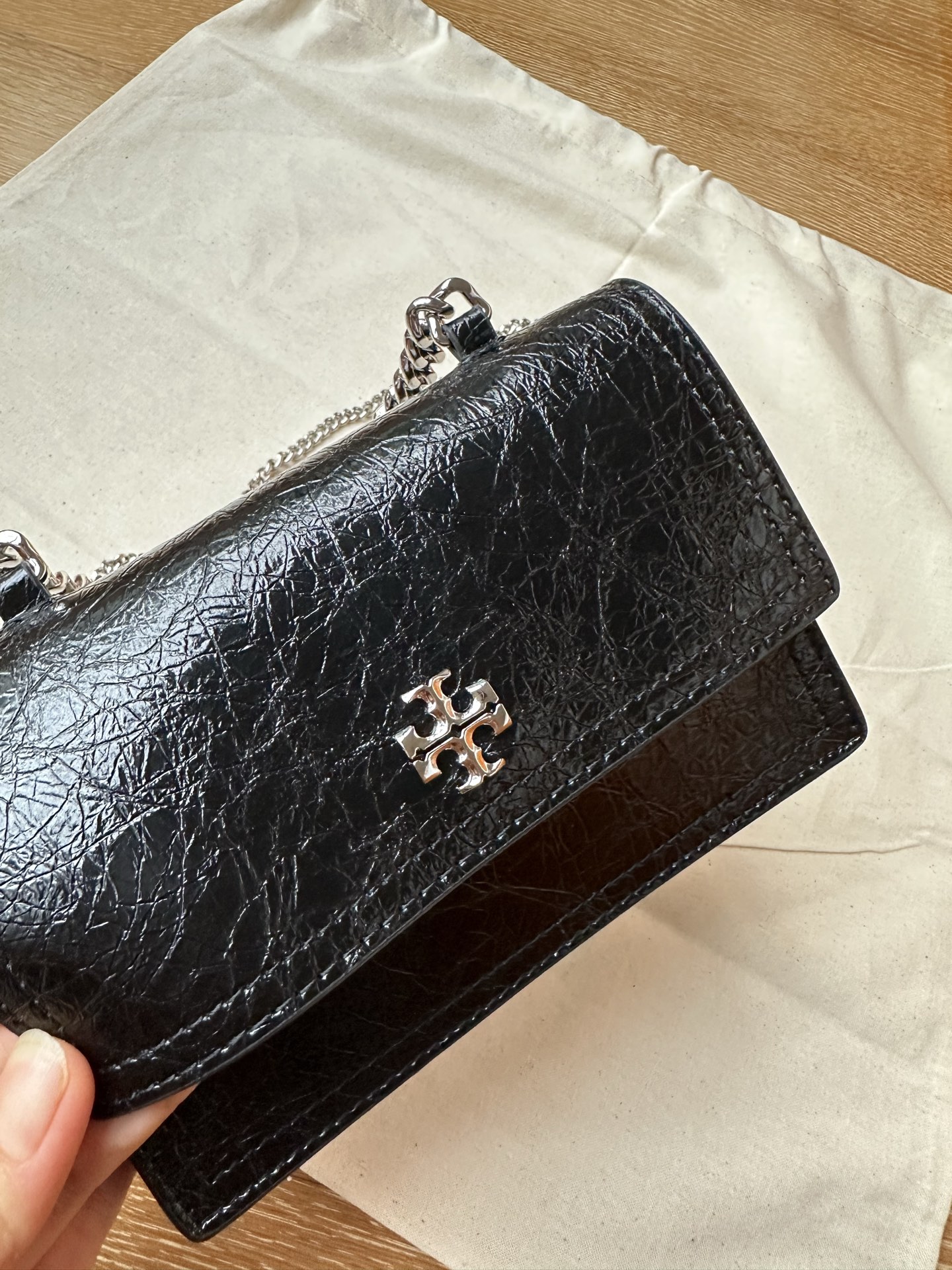 Tory Burch 516 油蜡皮 Tory burch新品mini kira油腊皮链条包 Kira 系列新出这款链条包
