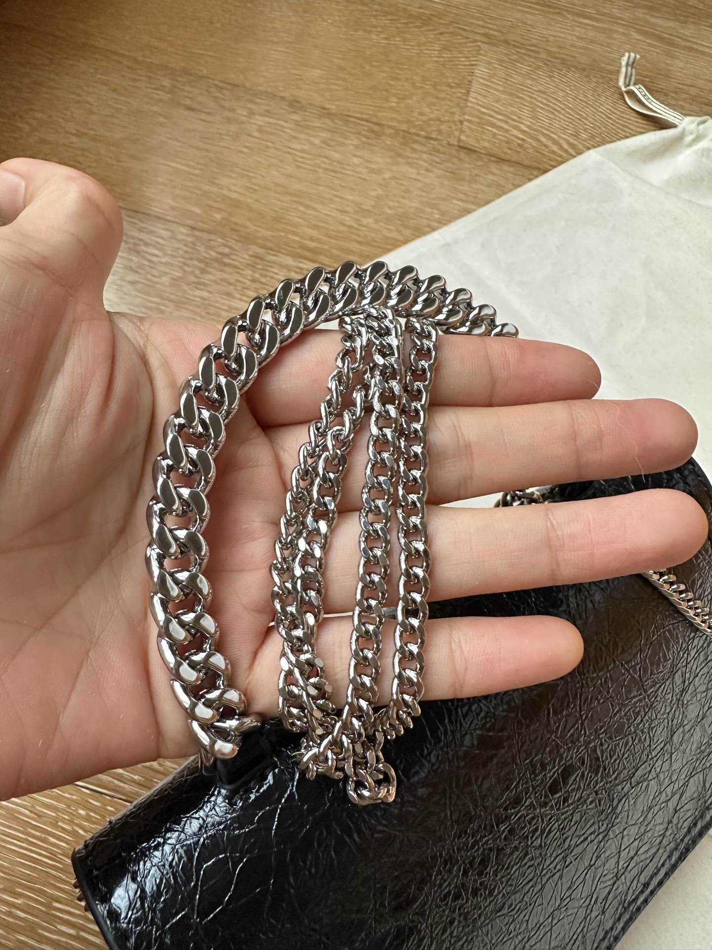 Tory Burch 516 油蜡皮 Tory burch新品mini kira油腊皮链条包 Kira 系列新出这款链条包
