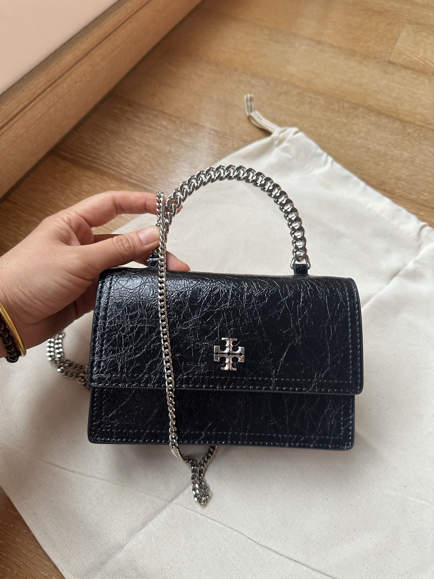 Tory Burch 516 油蜡皮 Tory burch新品mini kira油腊皮链条包 Kira 系列新出这款链条包