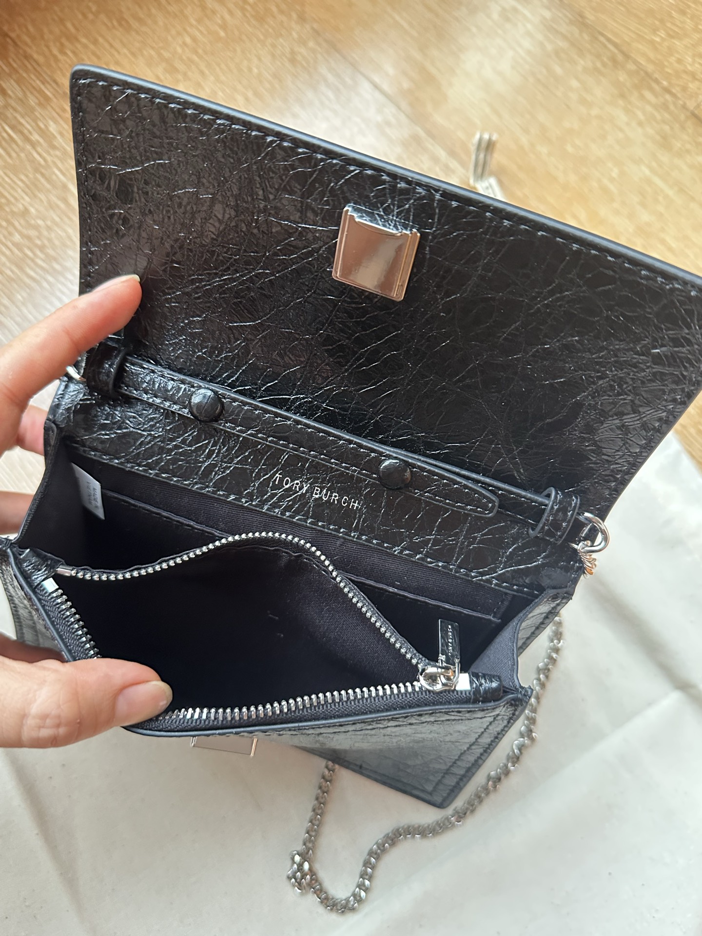 Tory Burch 516 油蜡皮 Tory burch新品mini kira油腊皮链条包 Kira 系列新出这款链条包