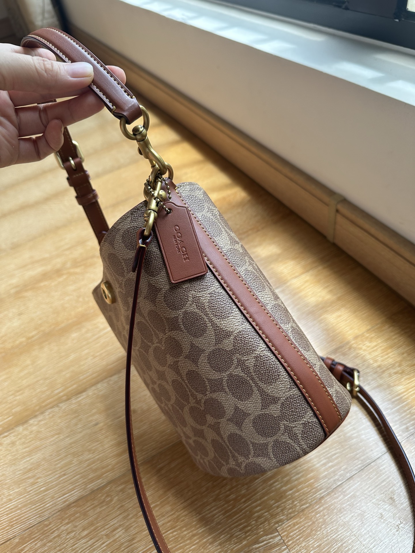 Coach ～纯原Coach蔻驰 CW602 Willow系列新款水桶包斜挎包