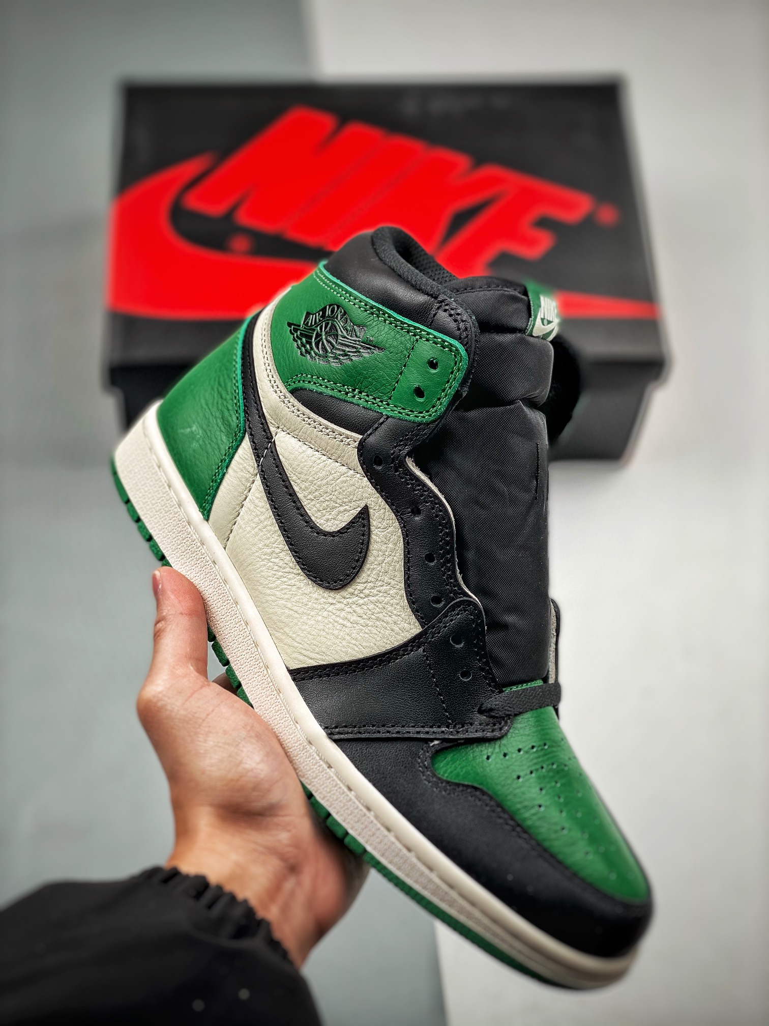 AJ1黑绿脚趾尺码40-47.5总裁S2版出品-AirJordan1RetroHighPineGreen