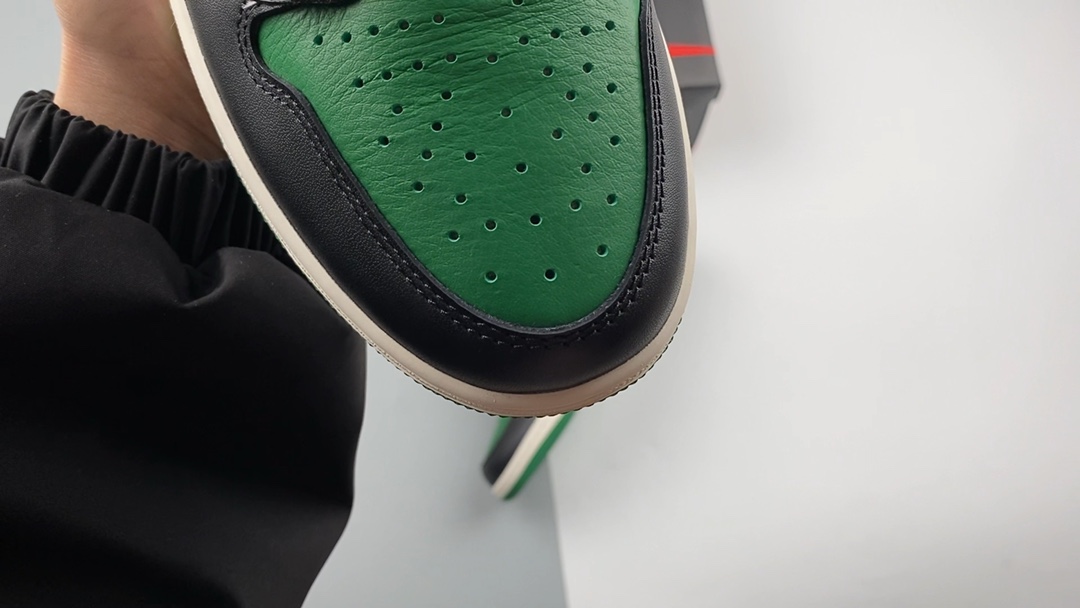 AJ1黑绿脚趾尺码40-47.5总裁S2版出品-AirJordan1RetroHighPineGreen