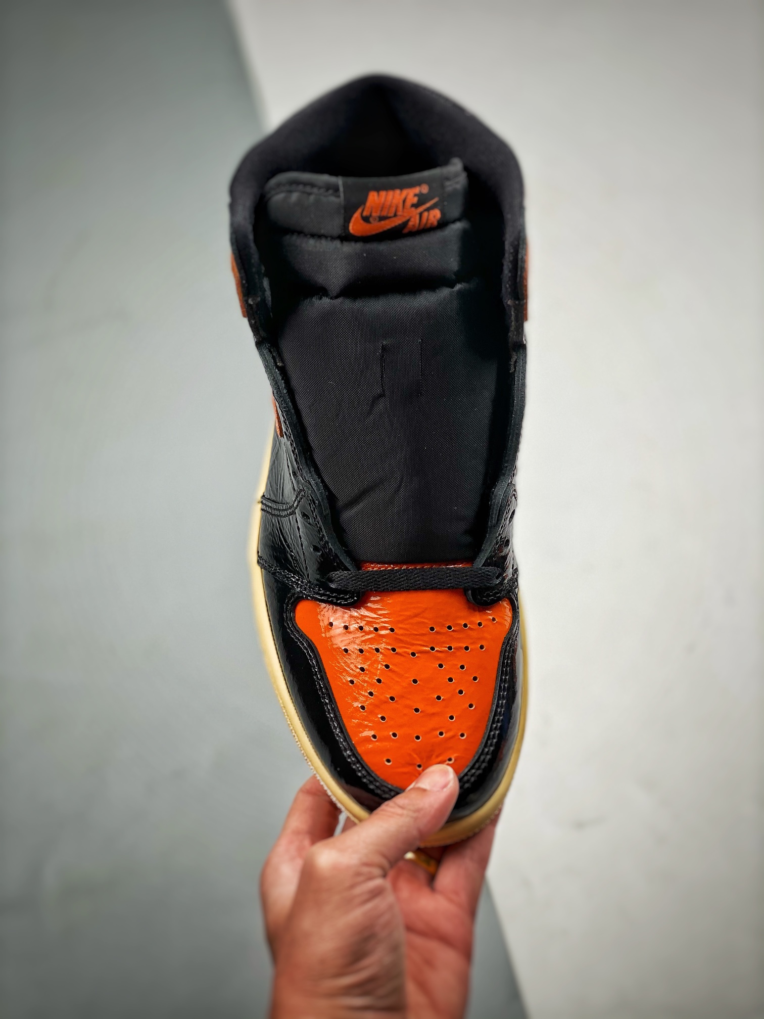 AJ1猪油尺码:40-47.5总裁S2版出品-AirJordanAJ1猪油扣碎555088-028