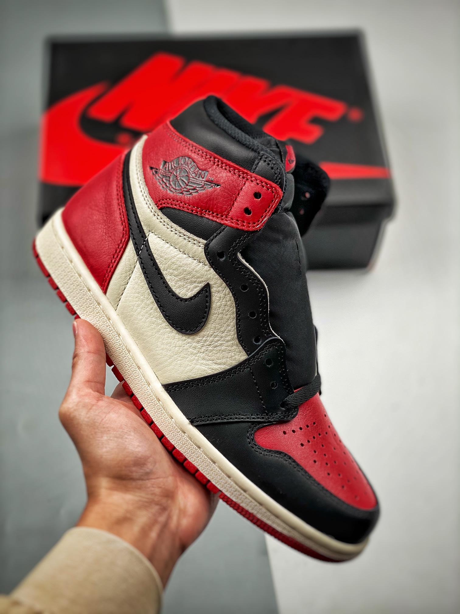 AJ1黑红脚趾鞋码36-47.5总裁S2版出品-AirJordan1RetroHighBredToe黑红