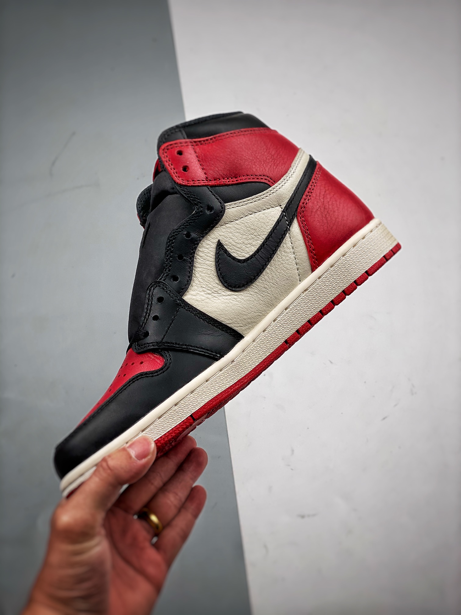 AJ1黑红脚趾鞋码36-47.5总裁S2版出品-AirJordan1RetroHighBredToe黑红