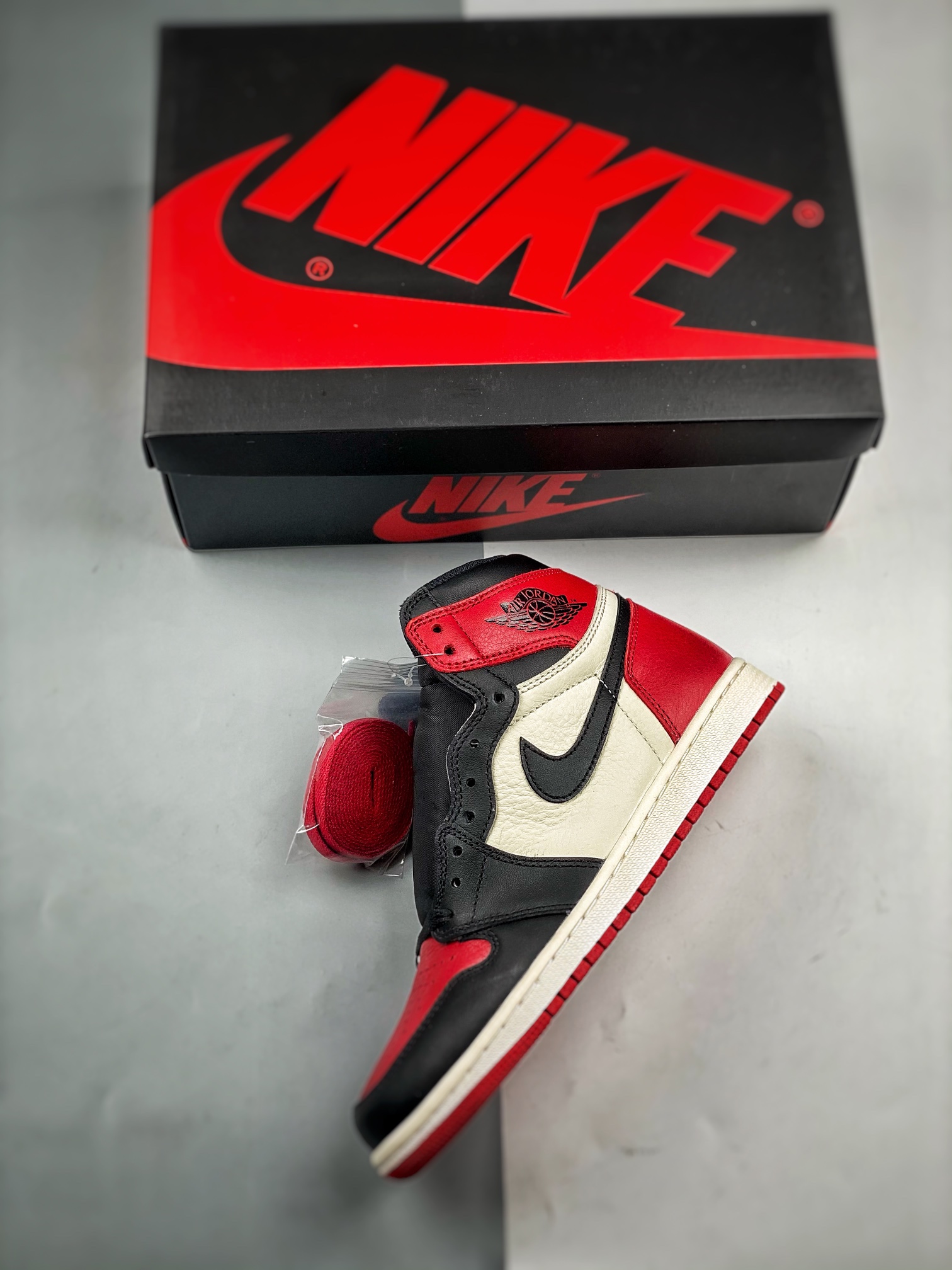 AJ1黑红脚趾鞋码36-47.5总裁S2版出品-AirJordan1RetroHighBredToe黑红