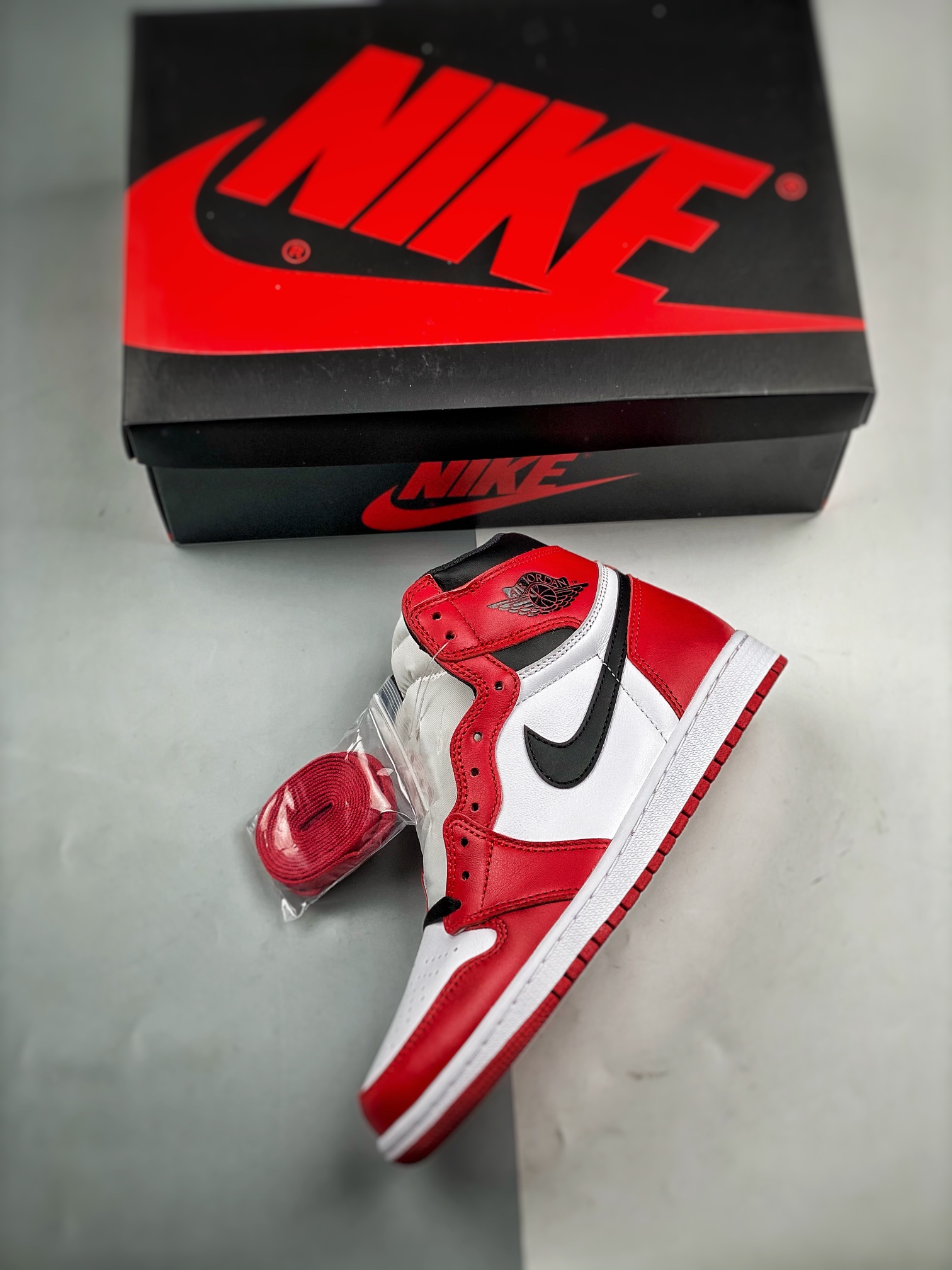 AJ1芝加哥Size:40-47.5总裁S2版出品-AirJordan1RetroHighOG”Chic