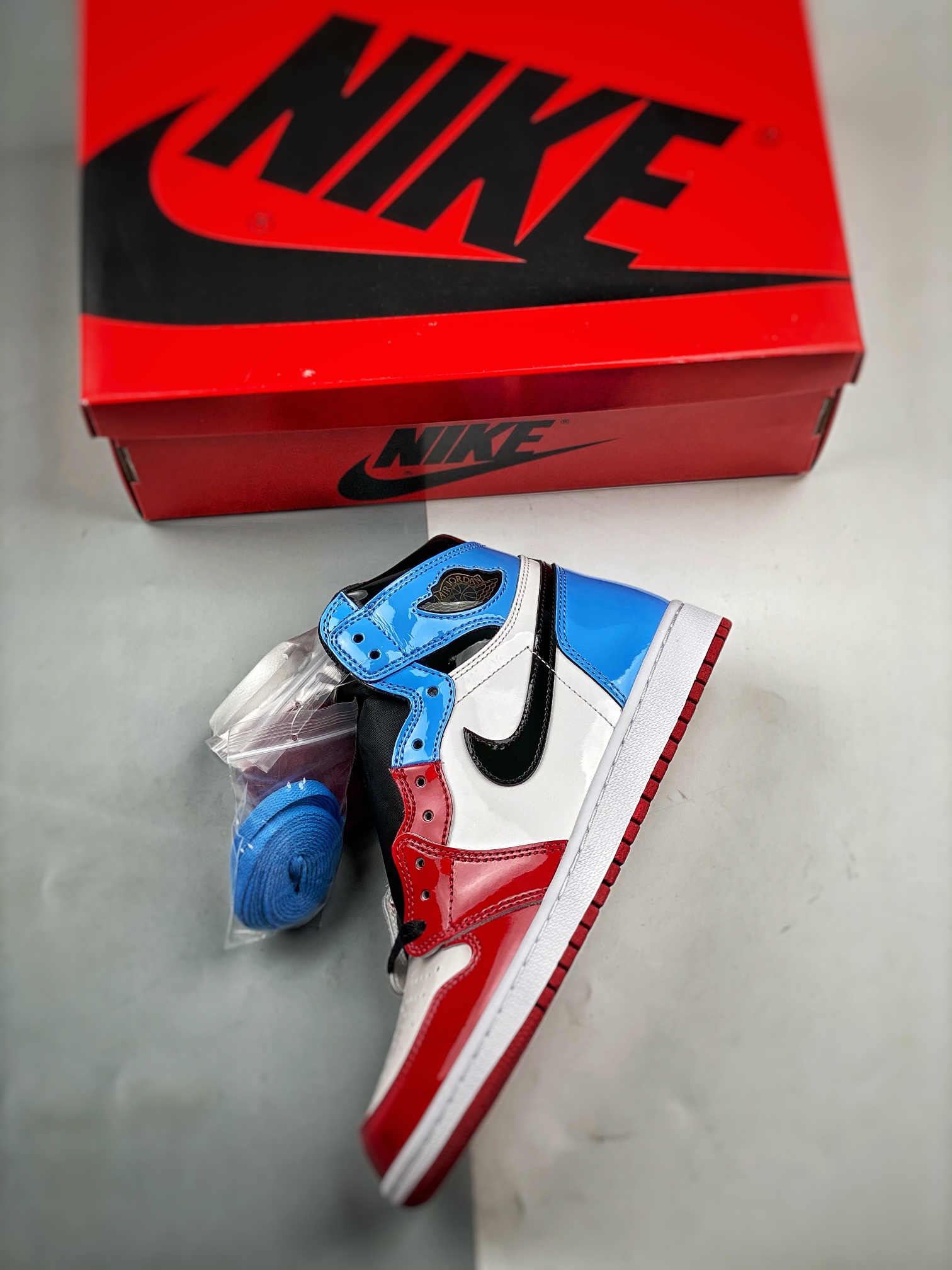 AJ1漆皮警灯尺码:36-47.5总裁S2版出品-AirJordanAJ1RetroHigh漆皮警灯CK