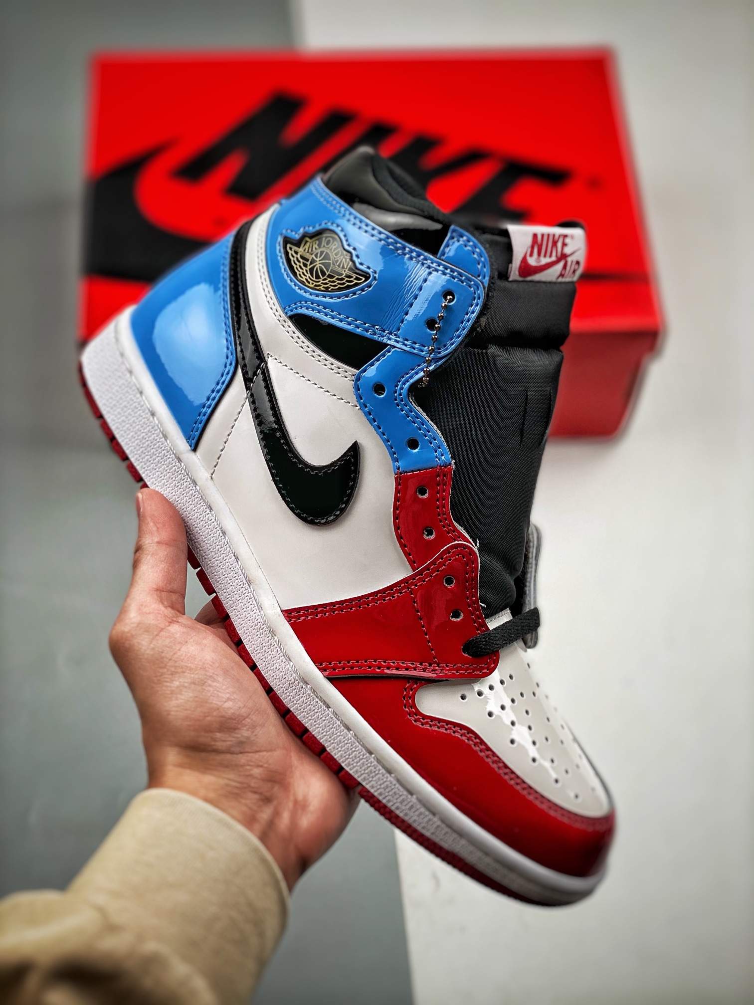 AJ1漆皮警灯尺码:36-47.5总裁S2版出品-AirJordanAJ1RetroHigh漆皮警灯CK