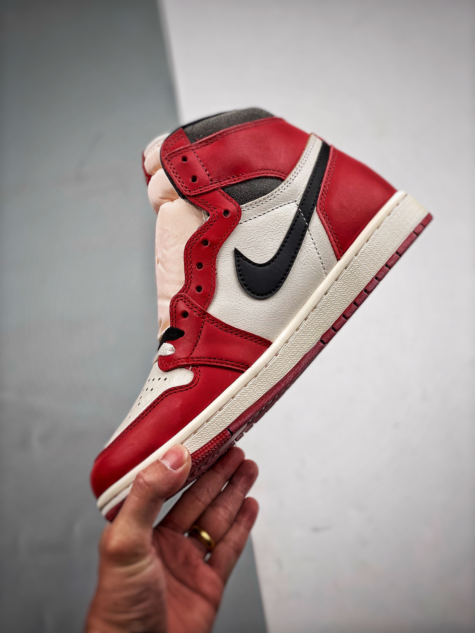 AJ1芝加哥做旧尺码:40-47.5总裁S2版出品-AirJordan1ChicagoRetroOG芝加