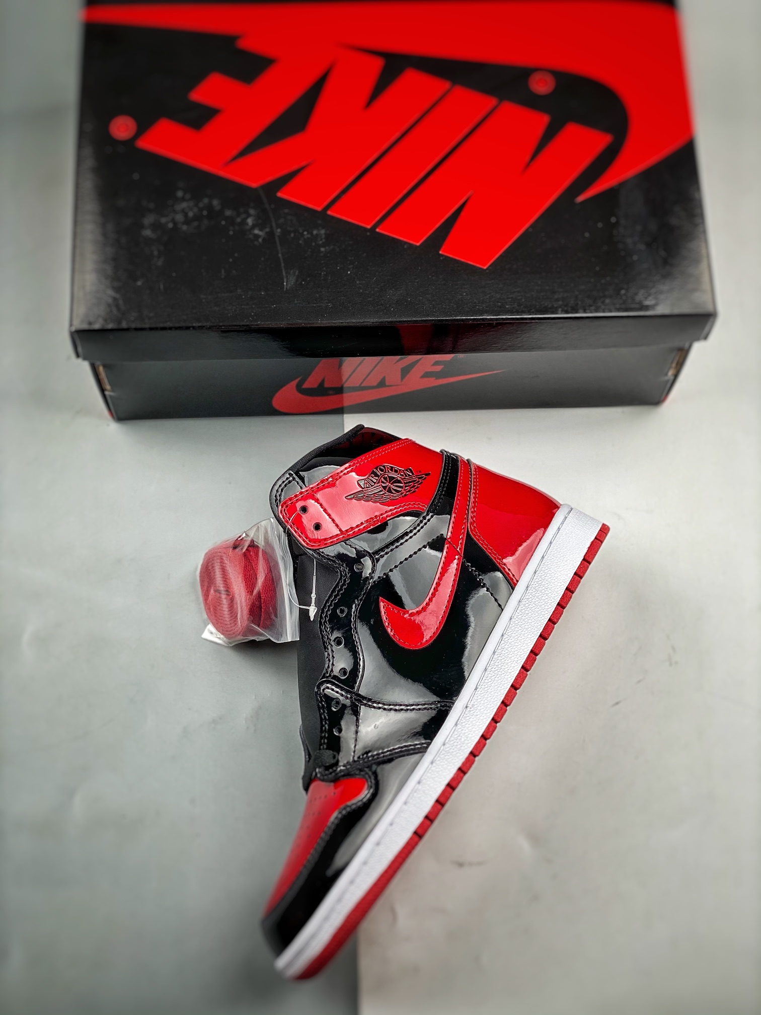 AJ1红漆皮尺码36-47.5总裁S2版出品-AirJordan1“BredPatent”红漆皮全明星5