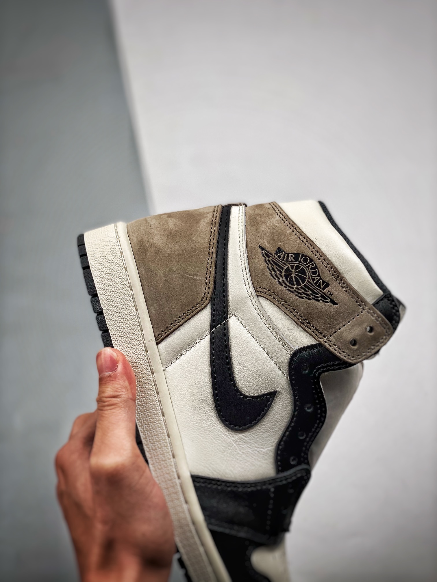 AJ1小倒钩尺码36-47.5S2版出品-AirJordan1DarkMochaAJ1小倒钩黑棕黑摩卡高