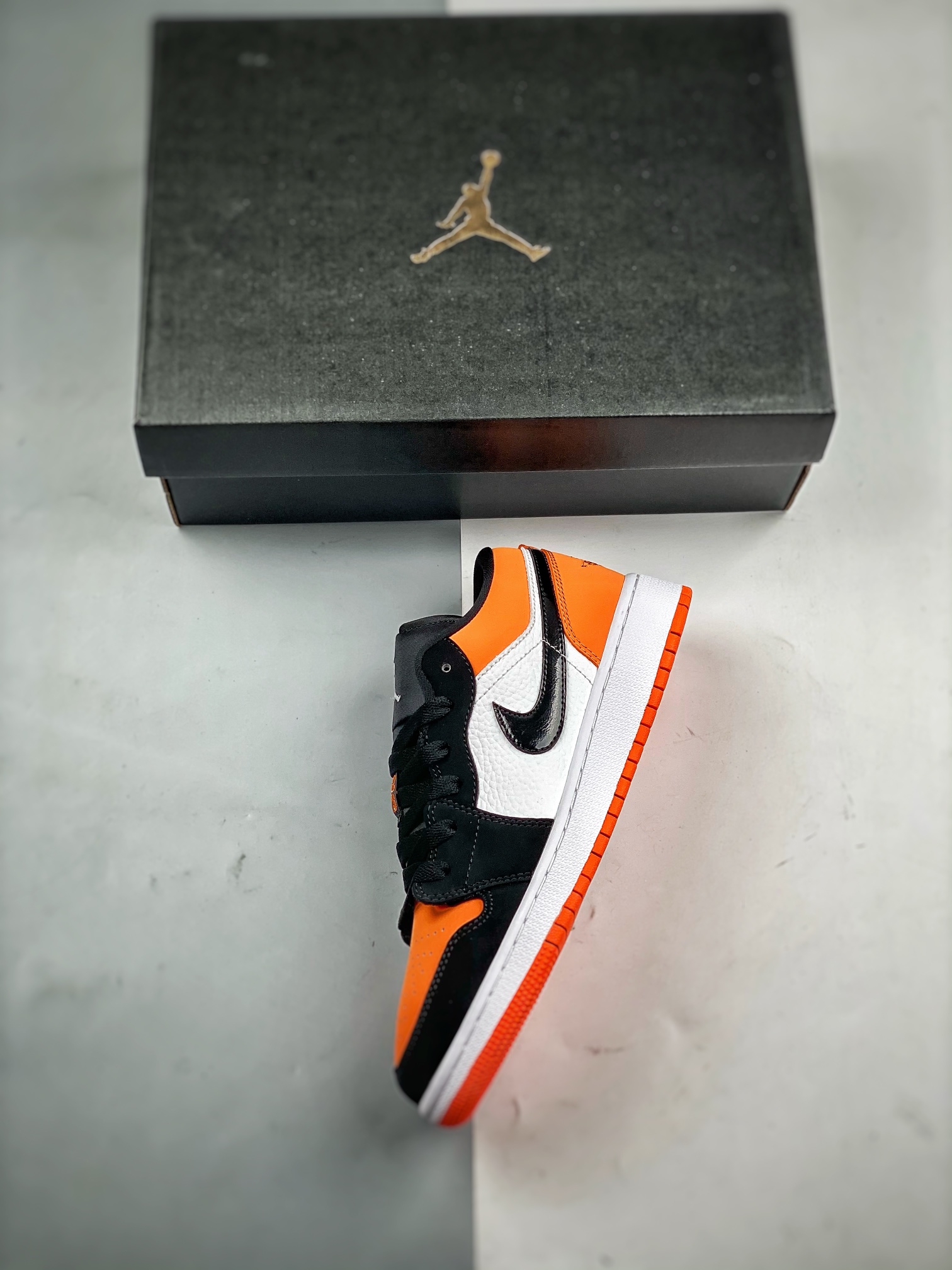 支持放店AirJordan1LowShatteredBackboard白橙扣碎大厂纯原生产线出品全新开发