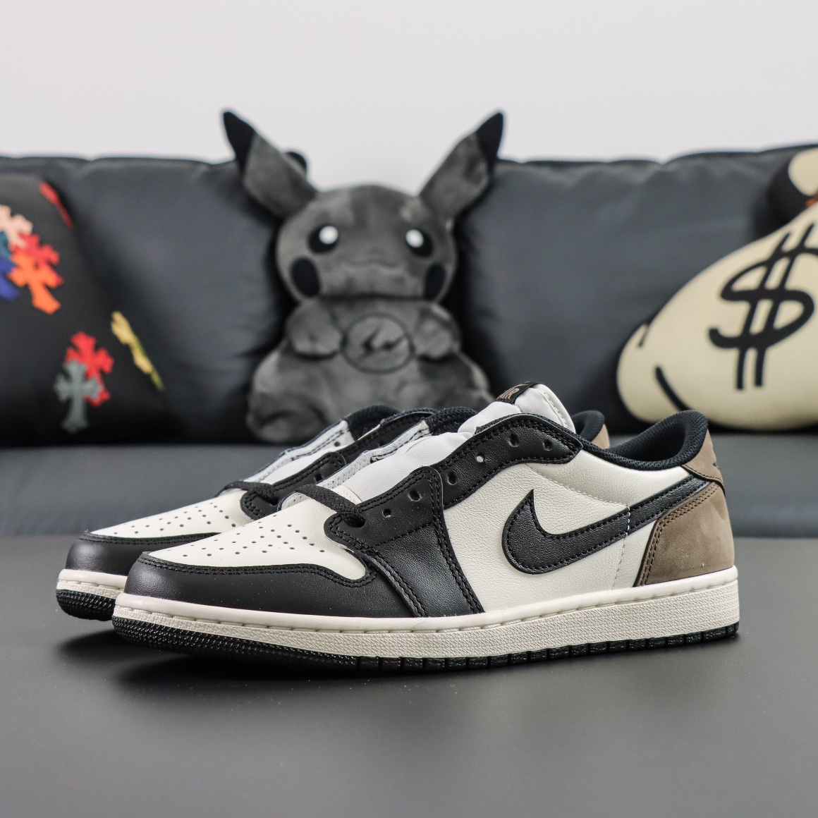 
Air Jordan 1 Low OG Mocha 摩卡
原装纸板原楦开发 极致鞋型一眼正即视感
#独