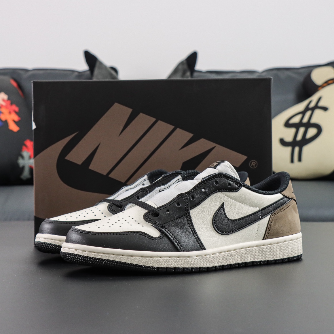 
Air Jordan 1 Low OG Mocha 摩卡
原装纸板原楦开发 极致鞋型一眼正即视感
#独