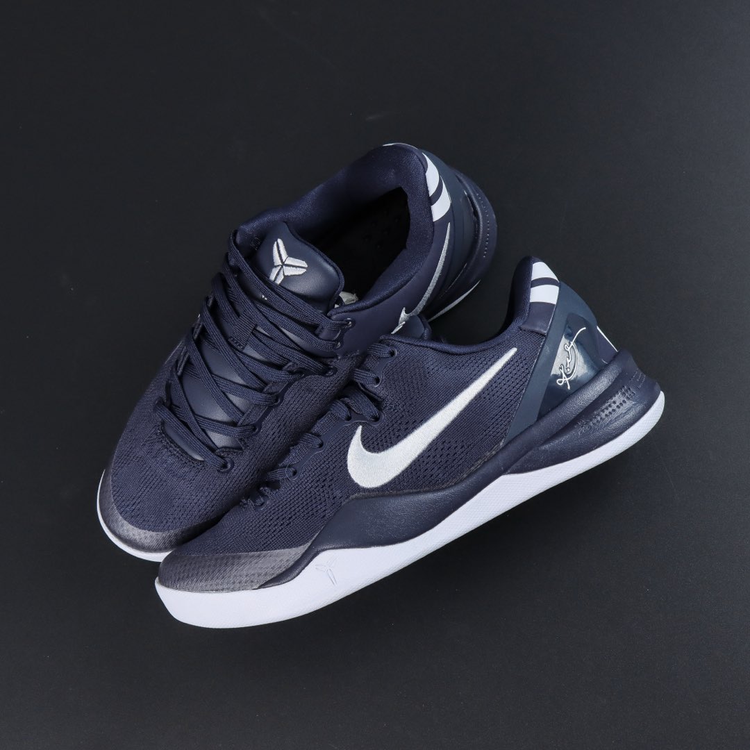 
Nike Kobe 8 Protro College Navy 蓝色
#React科技鞋垫加持 实战配