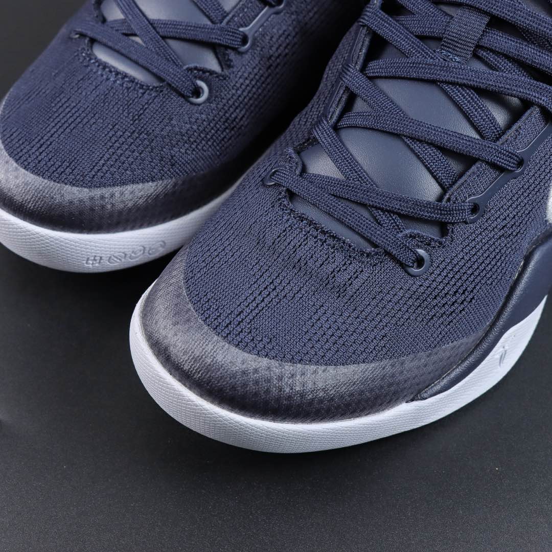 
Nike Kobe 8 Protro College Navy 蓝色
#React科技鞋垫加持 实战配