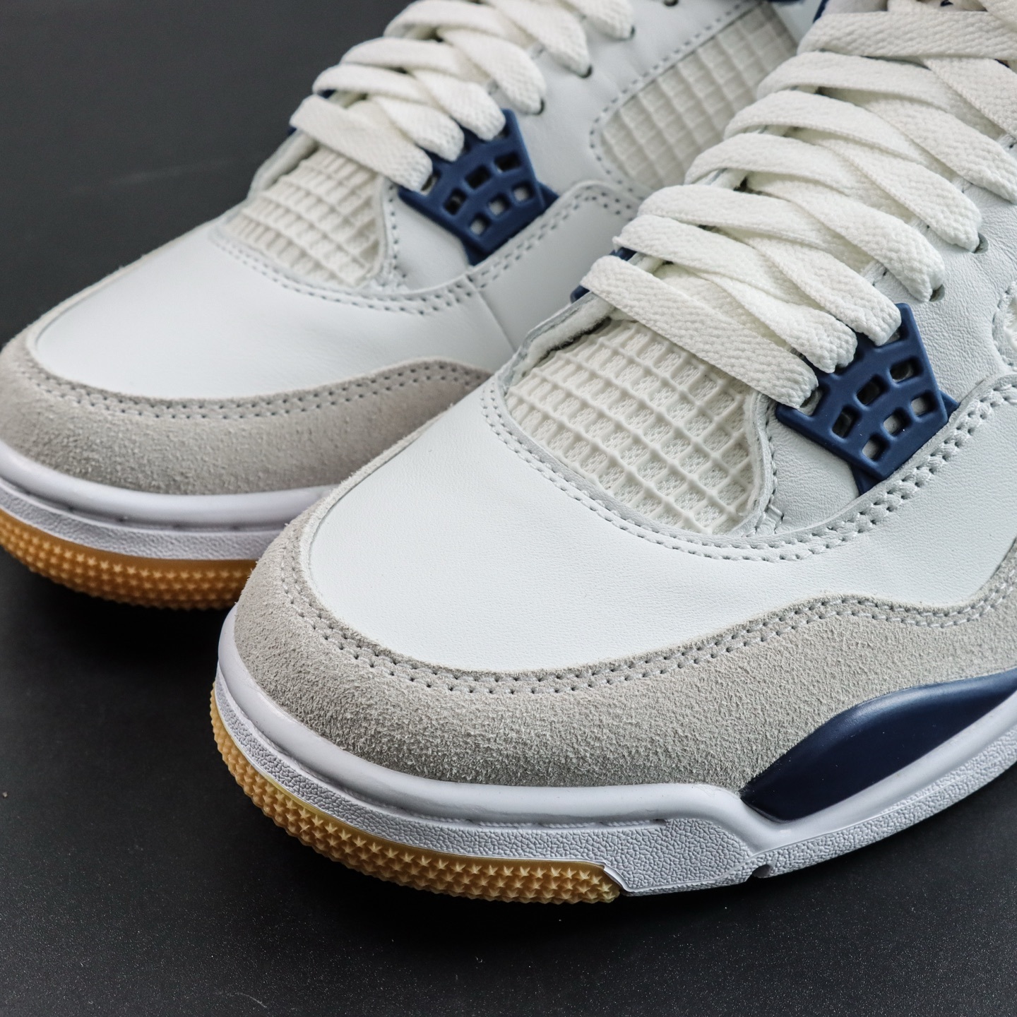 Nike SB x Jordan Air Jordan 4 Navy联名款 白蓝 白宝蓝 DR5415