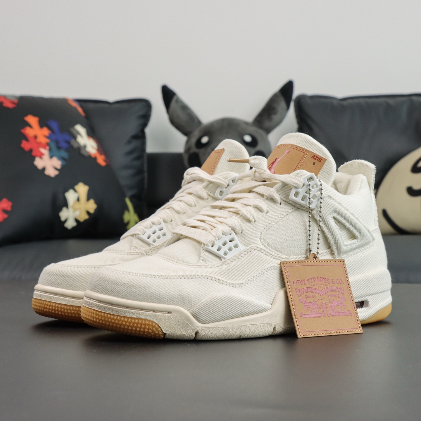 Air Jordan 4 Levi's White: Premium Quality, Authentic Style 1 i1746445773510 9867 0 0