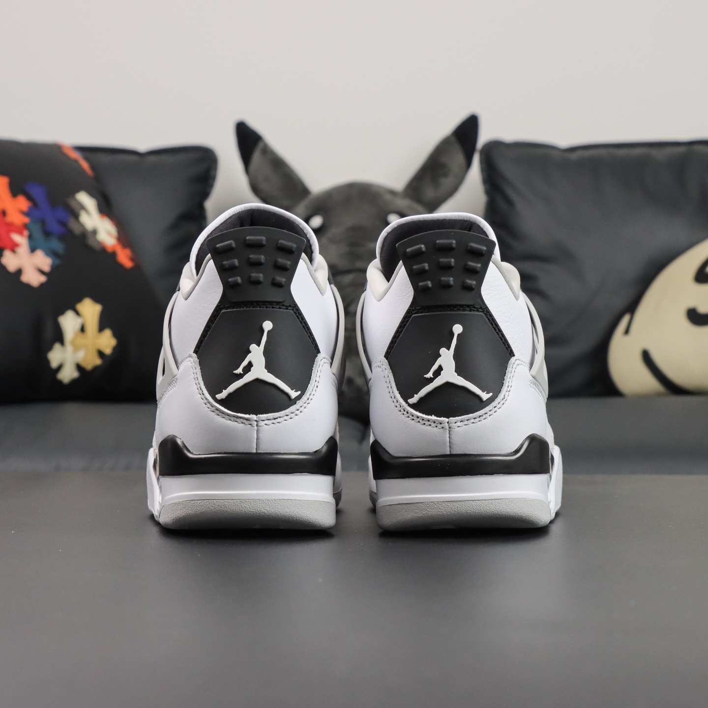 
Jordan Air Jordan 4 retro military black  灰白黑 白水泥2.
