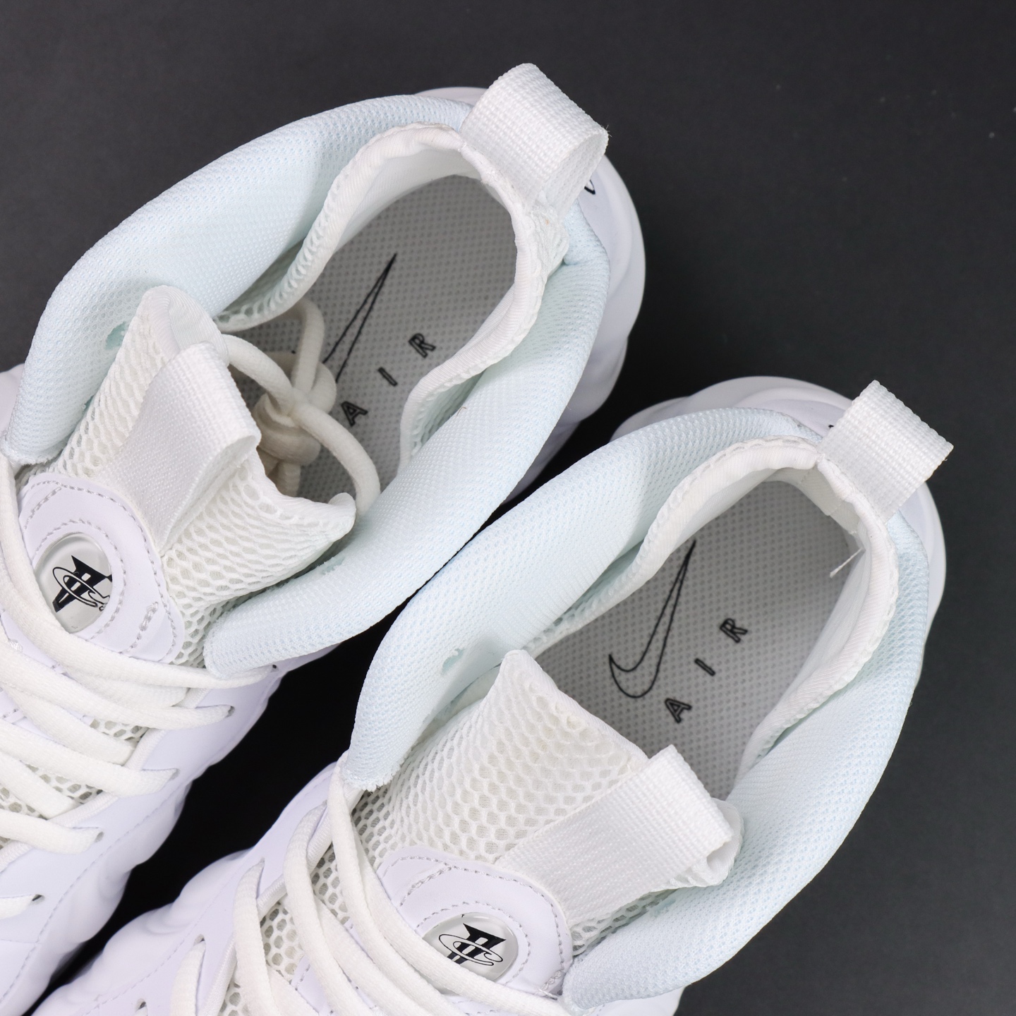 
Nike Air Foamposite One “Triple White” 白色 FQ4303 40