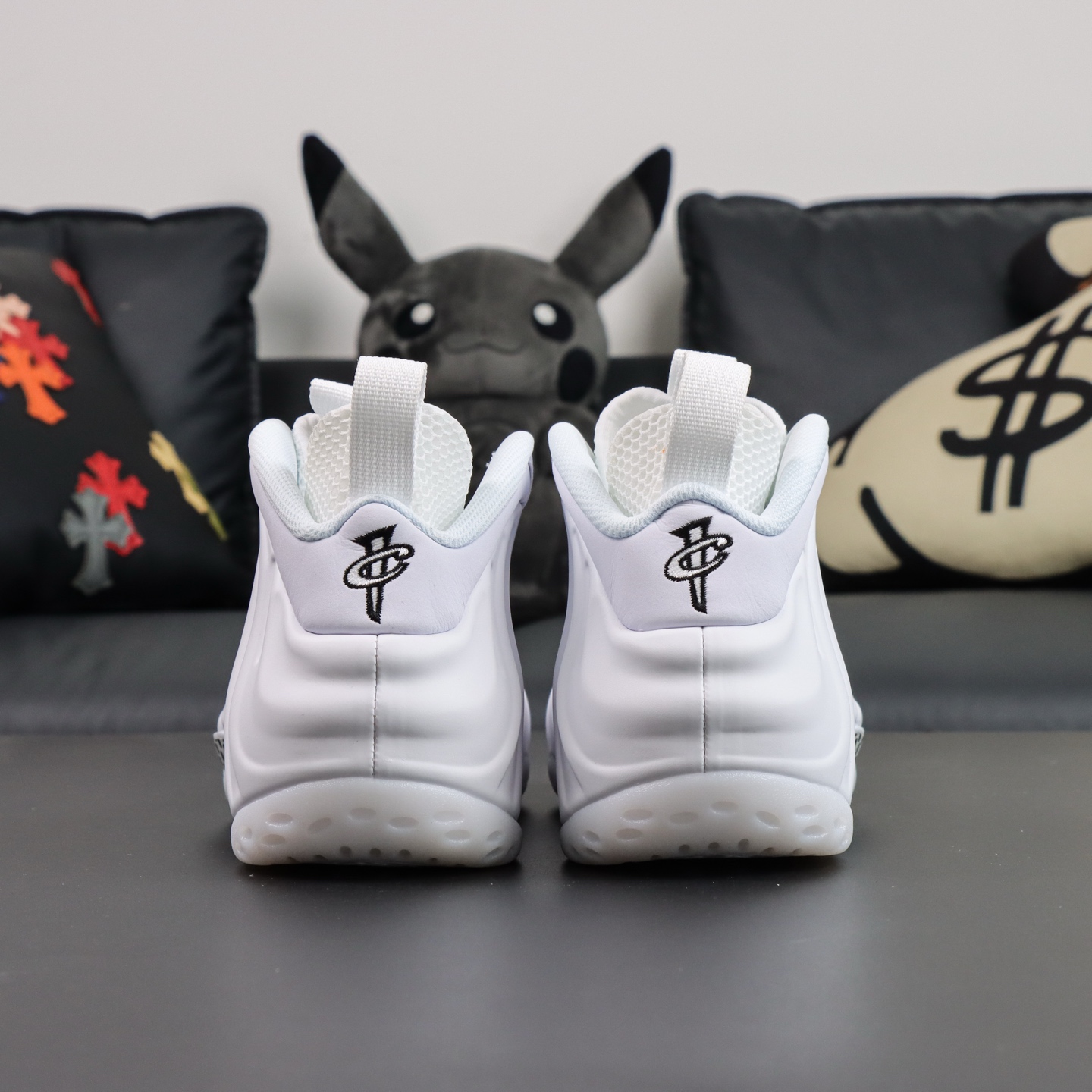 
Nike Air Foamposite One “Triple White” 白色 FQ4303 40