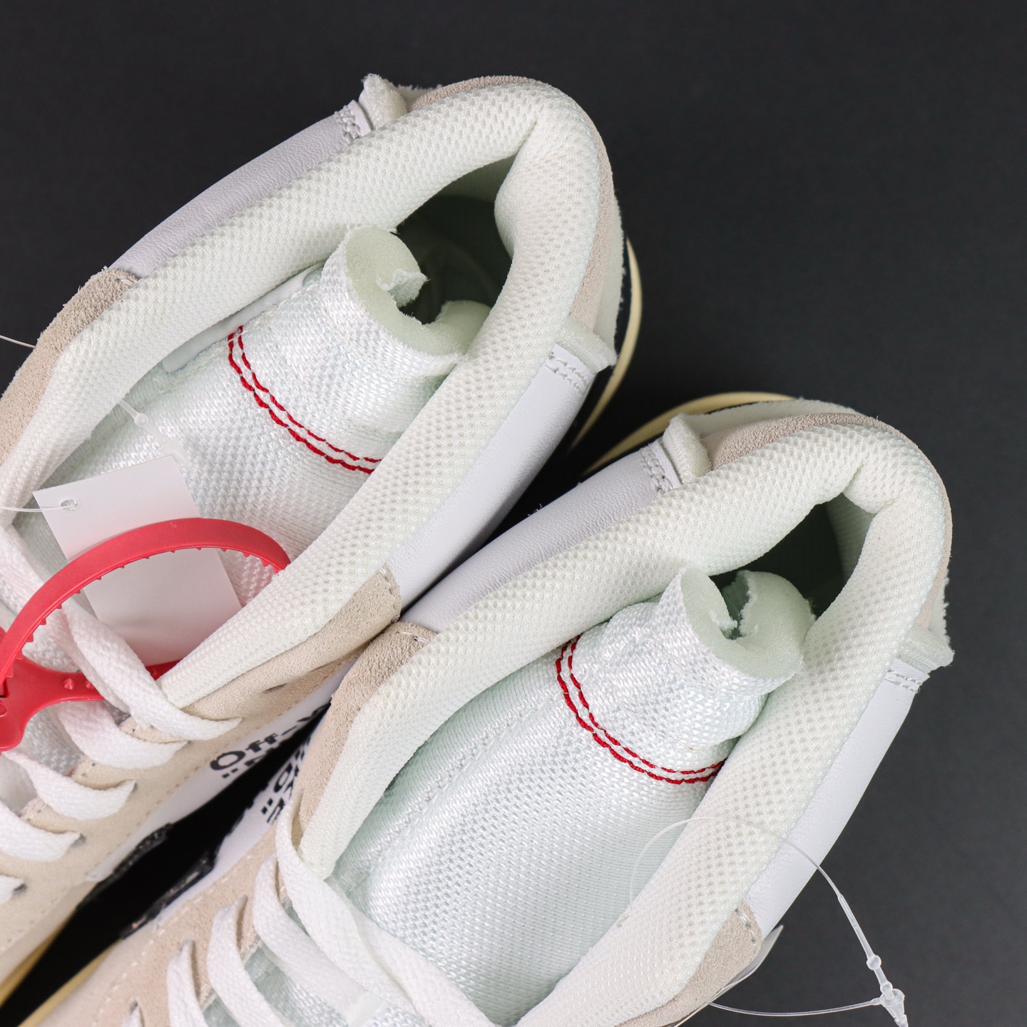  Off-White x NK Blazer Mid “The Ten” 米白色 AA3832-100
