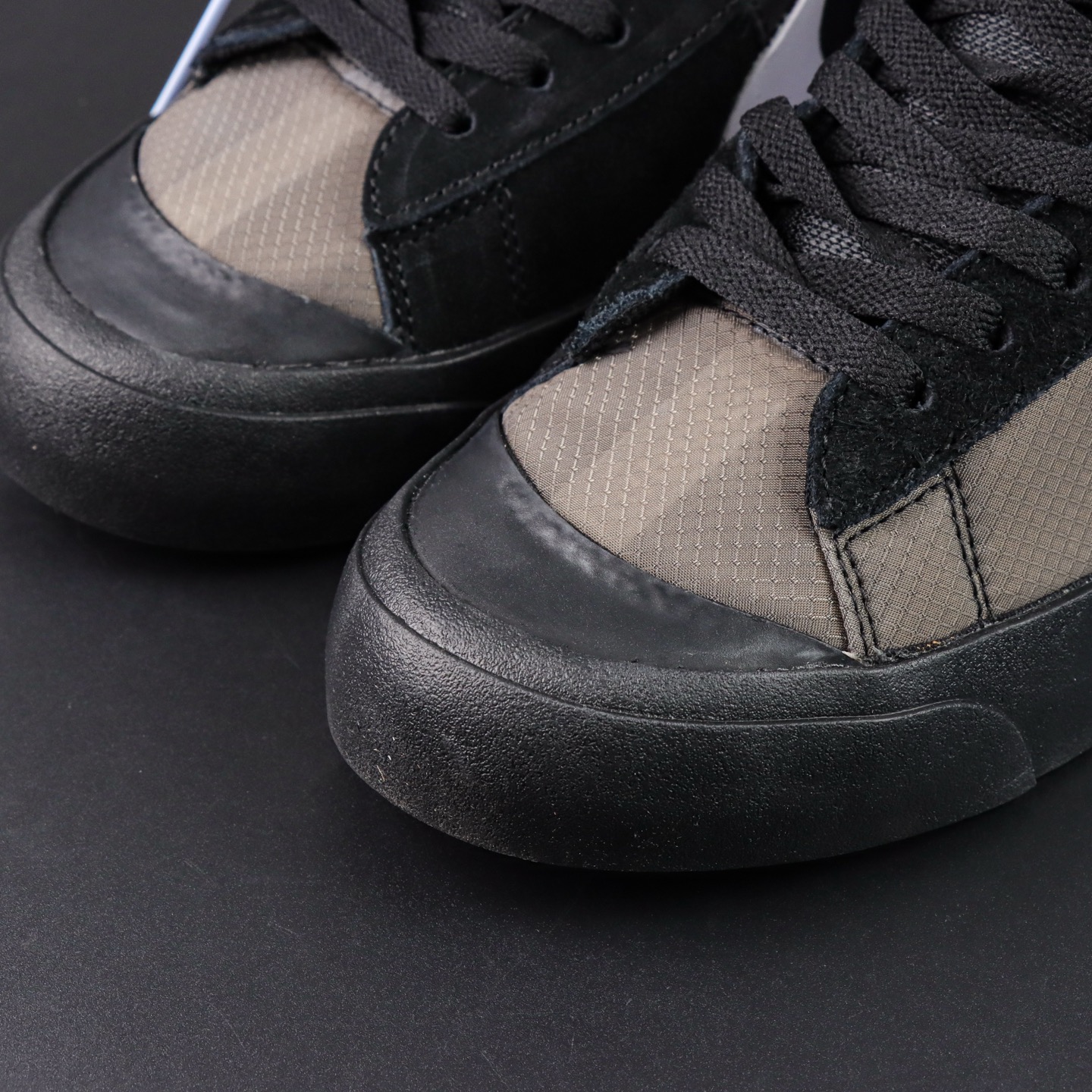  Off-White x NK Blazer Mid “Grim Reaper”黑白万圣节 AA3832