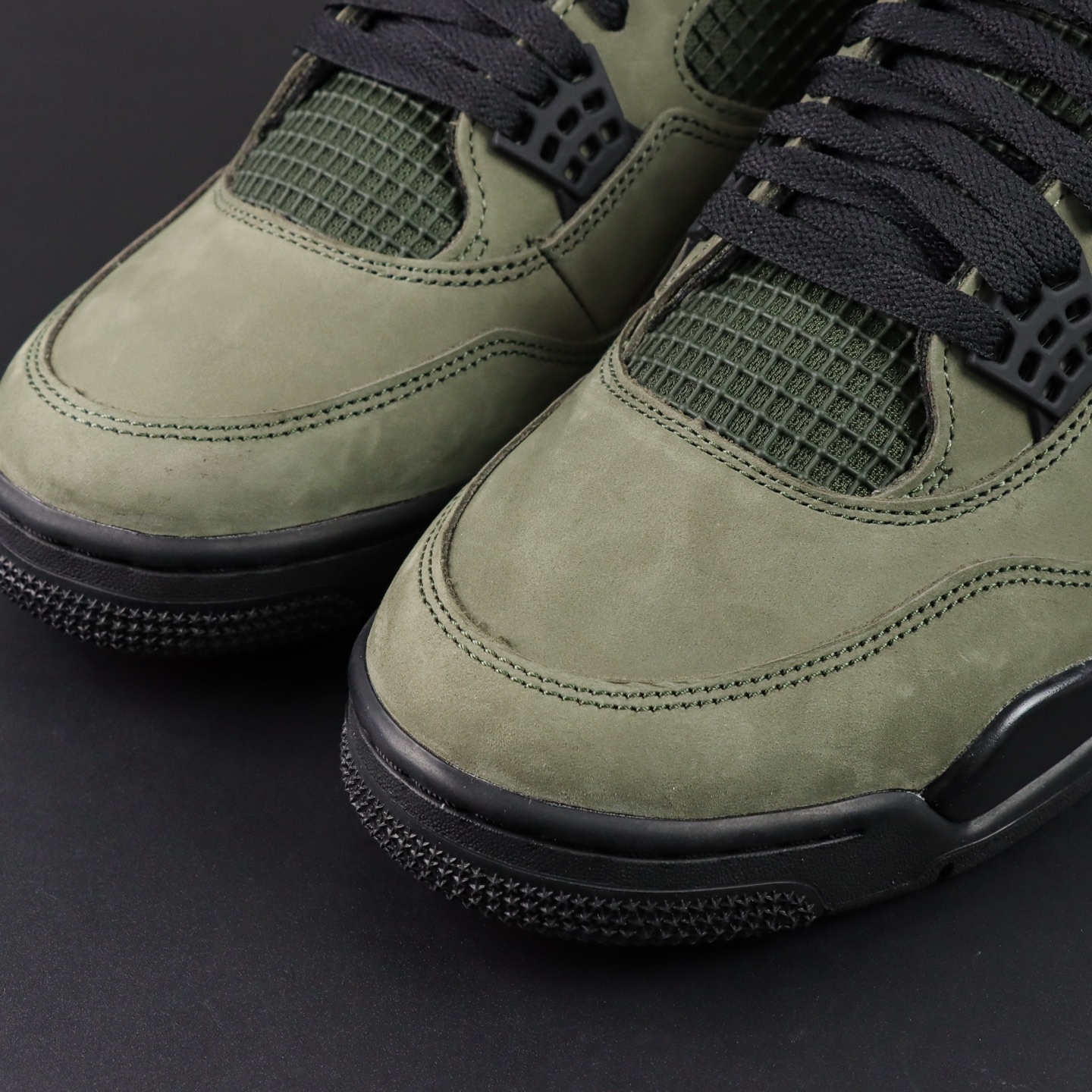 UNDEFEATED x Jordan Air Jordan 4 Olive Sneakers - Premium Quality 7 i1750248805792 7947 0 6
