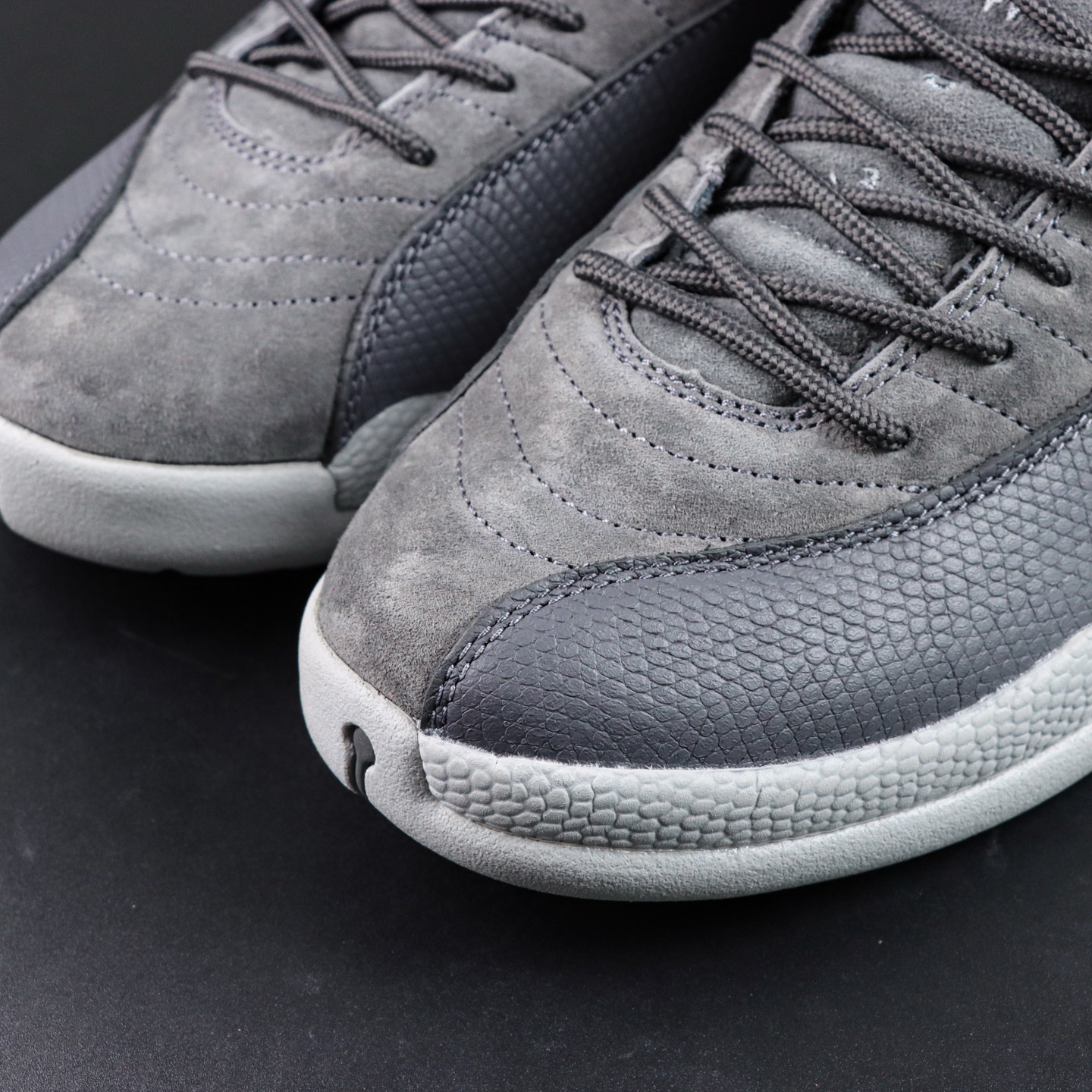 
Air Jordan 12 Retro Dark Grey
AJ12酷灰金扣 外贸纯原订单‼
S2纯原