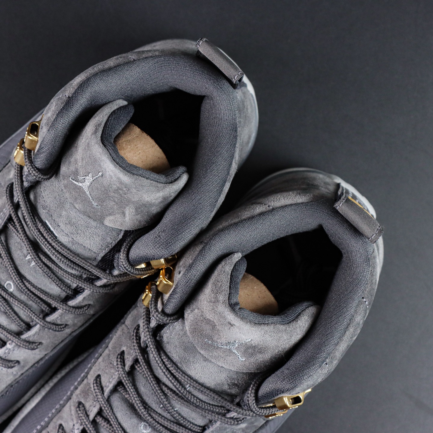 
Air Jordan 12 Retro Dark Grey
AJ12酷灰金扣 外贸纯原订单‼
S2纯原