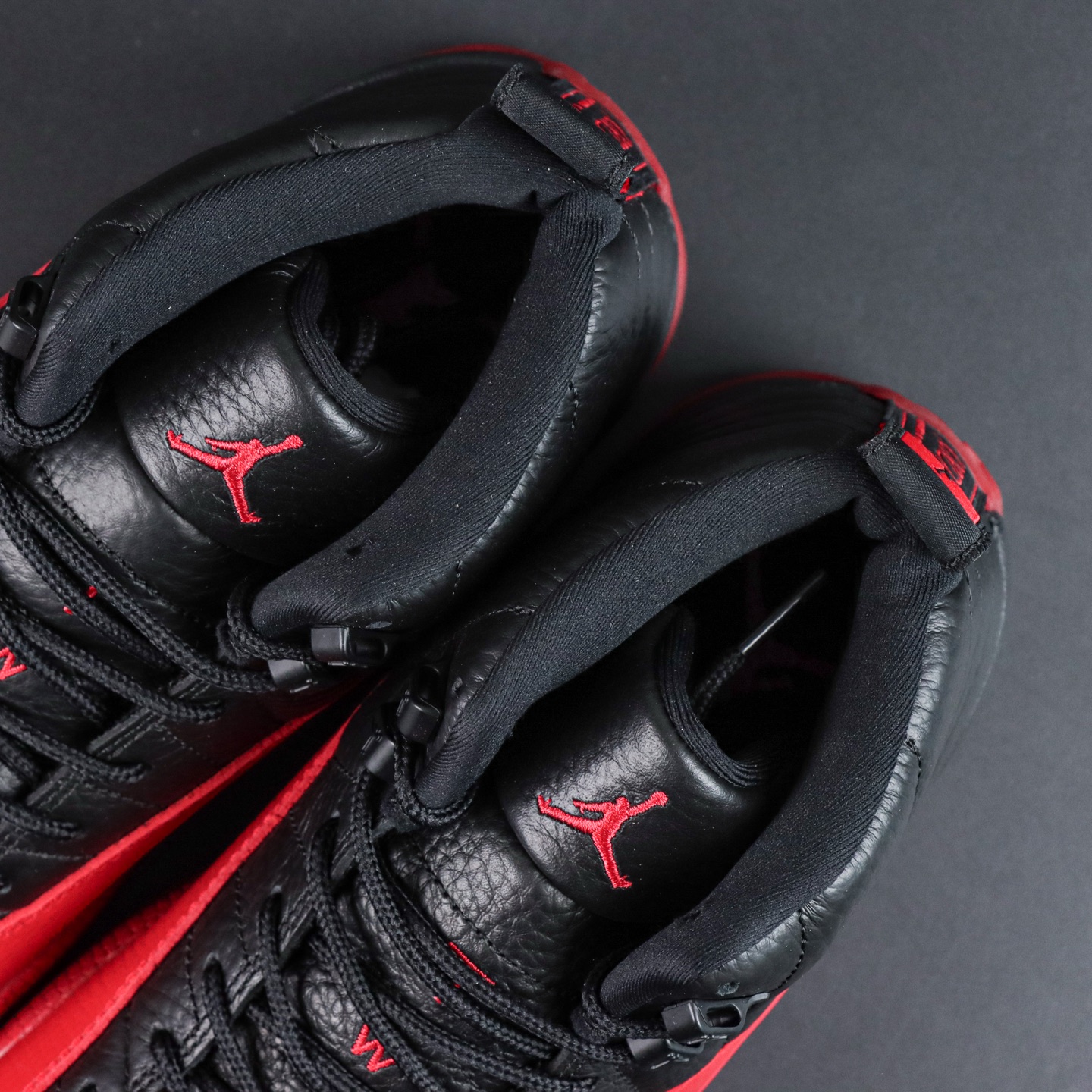 
Air Jordan 12 Retro Flu Game
AJ12黑红复刻2025 外贸纯原订单‼
S