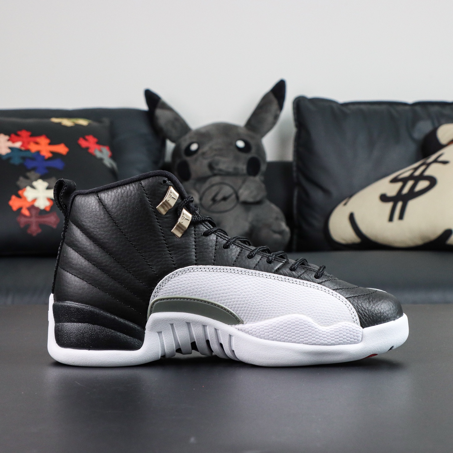 
Air Jordan 12 Retro “playoffs”
AJ12季后赛银扣 外贸纯原订单‼
S2