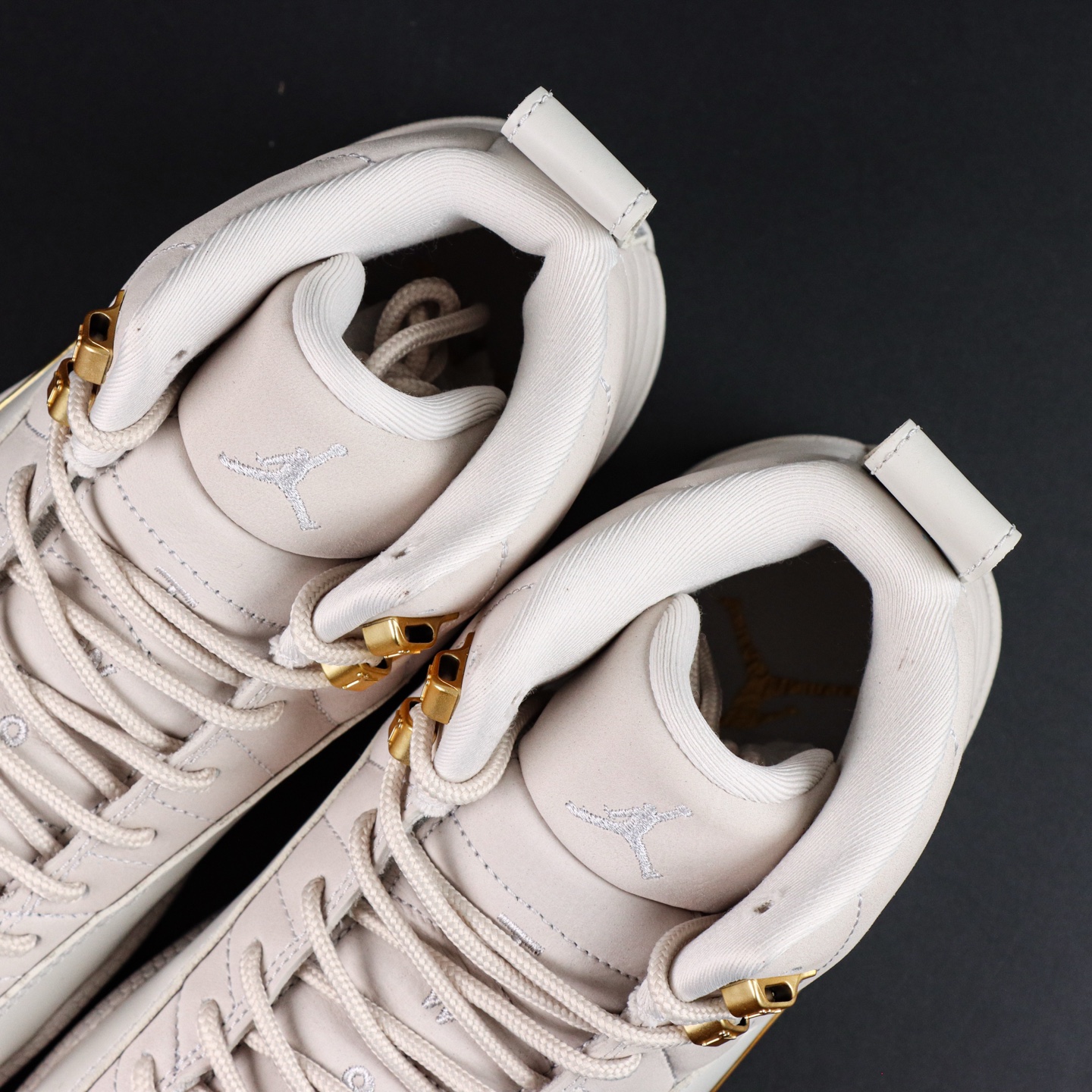 
Air Jordan 12 Retro “Phantom”幻影
AJ12幻影白金 外贸纯原订单‼
S2