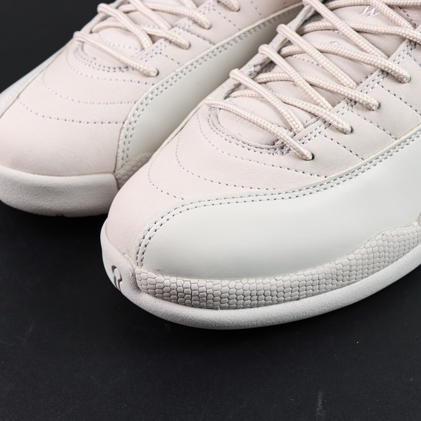 
Air Jordan 12 Retro “Phantom”幻影
AJ12幻影白金 外贸纯原订单‼
S2