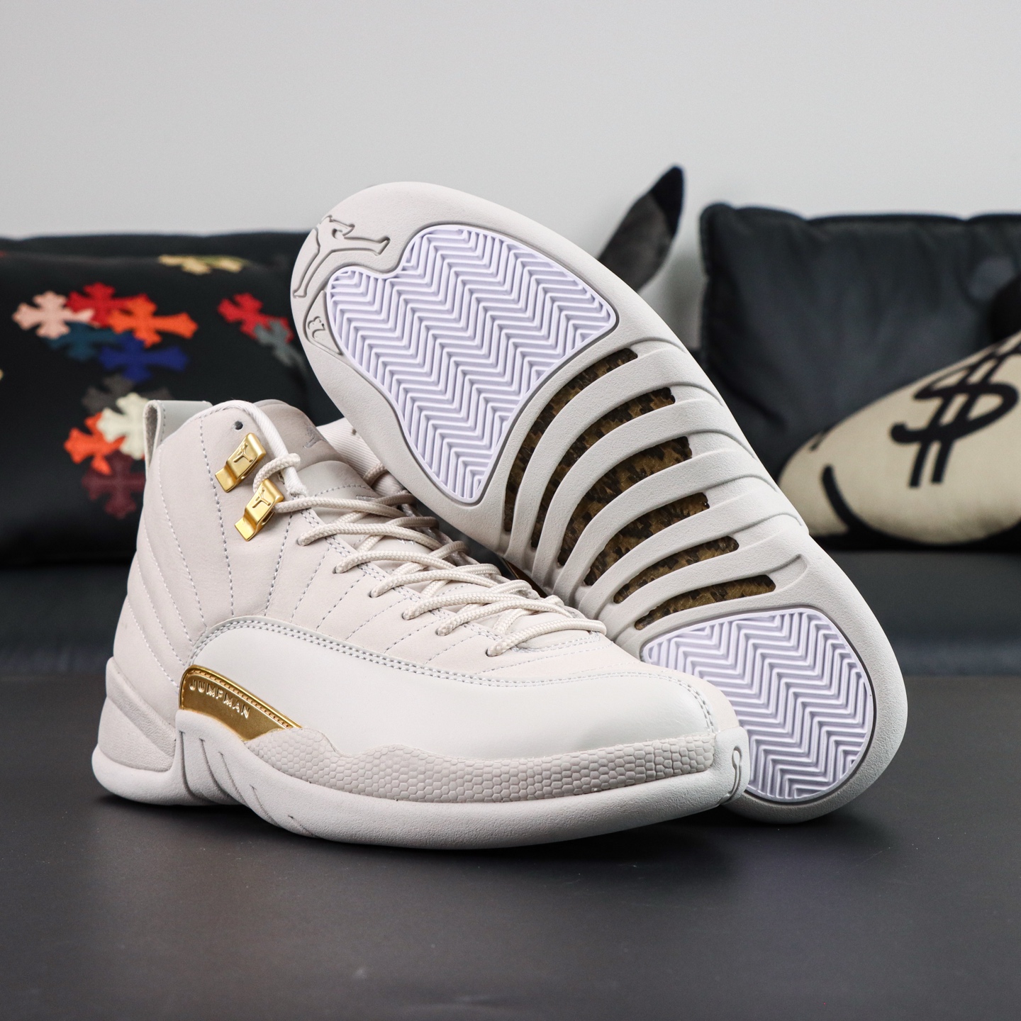 
Air Jordan 12 Retro “Phantom”幻影
AJ12幻影白金 外贸纯原订单‼
S2
