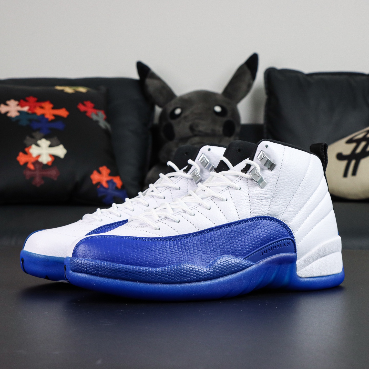 
Air Jordan 12 白黑蓝
AJ12白黑蓝 外贸纯原订单‼
S2纯原生产线出品
原楦原纸板开发