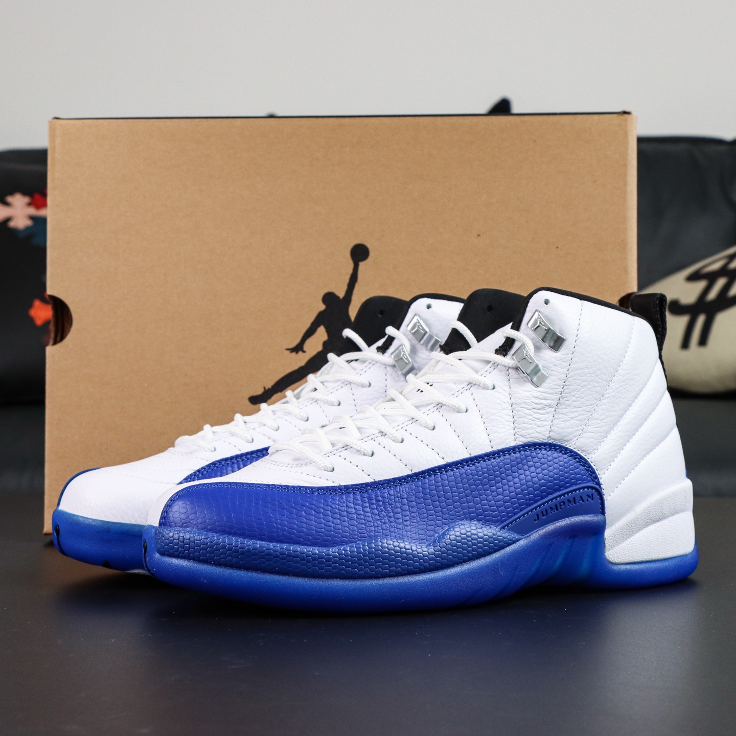 
Air Jordan 12 白黑蓝
AJ12白黑蓝 外贸纯原订单‼
S2纯原生产线出品
原楦原纸板开发