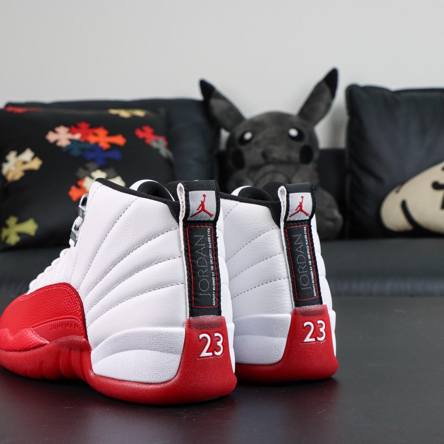 
Air Jordan 12 白黑红
AJ12白黑红 外贸纯原订单‼
S2纯原生产线出品
原楦原纸板开发